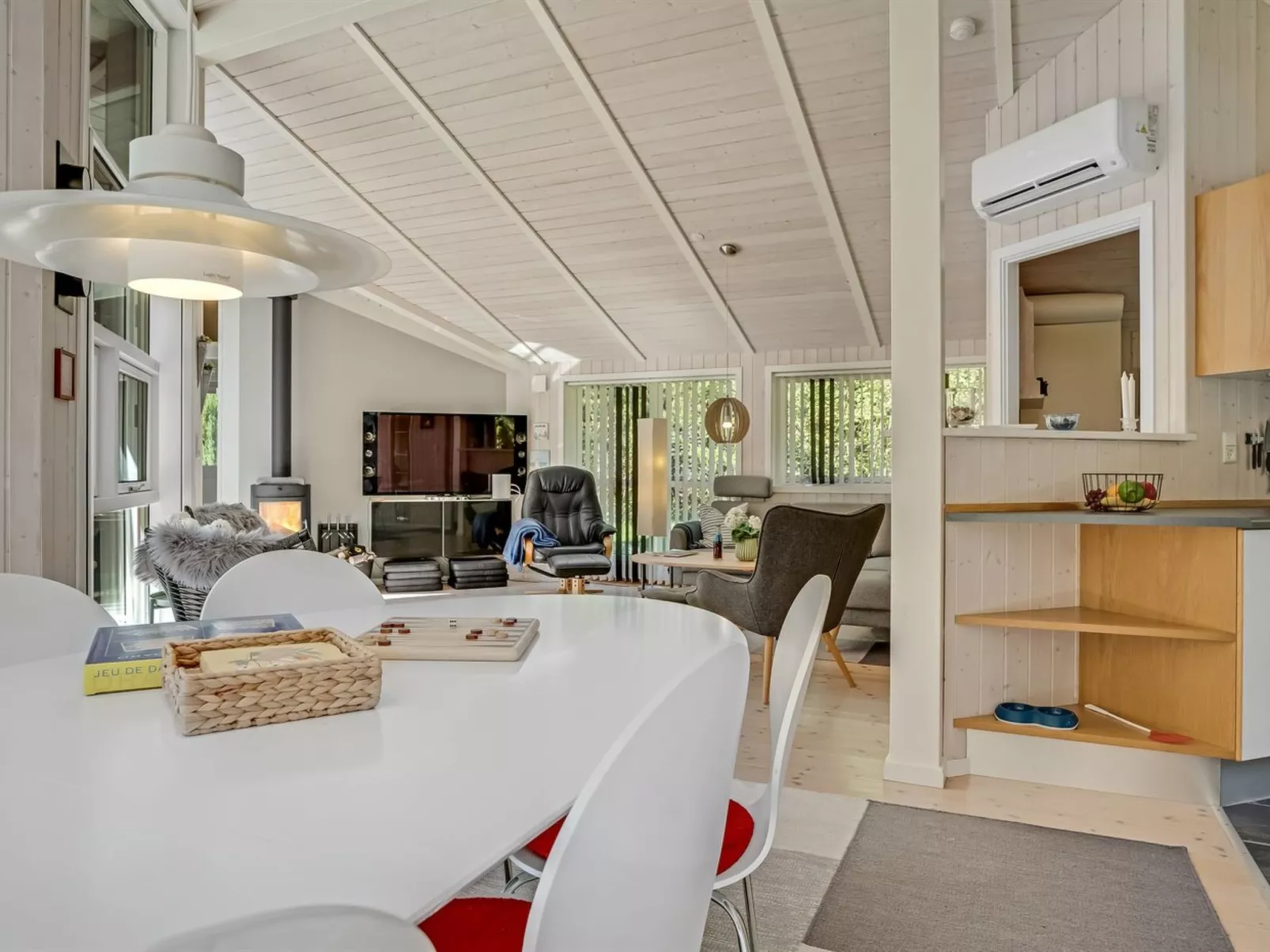 "Atti" - 500m to the fjord-Binnen