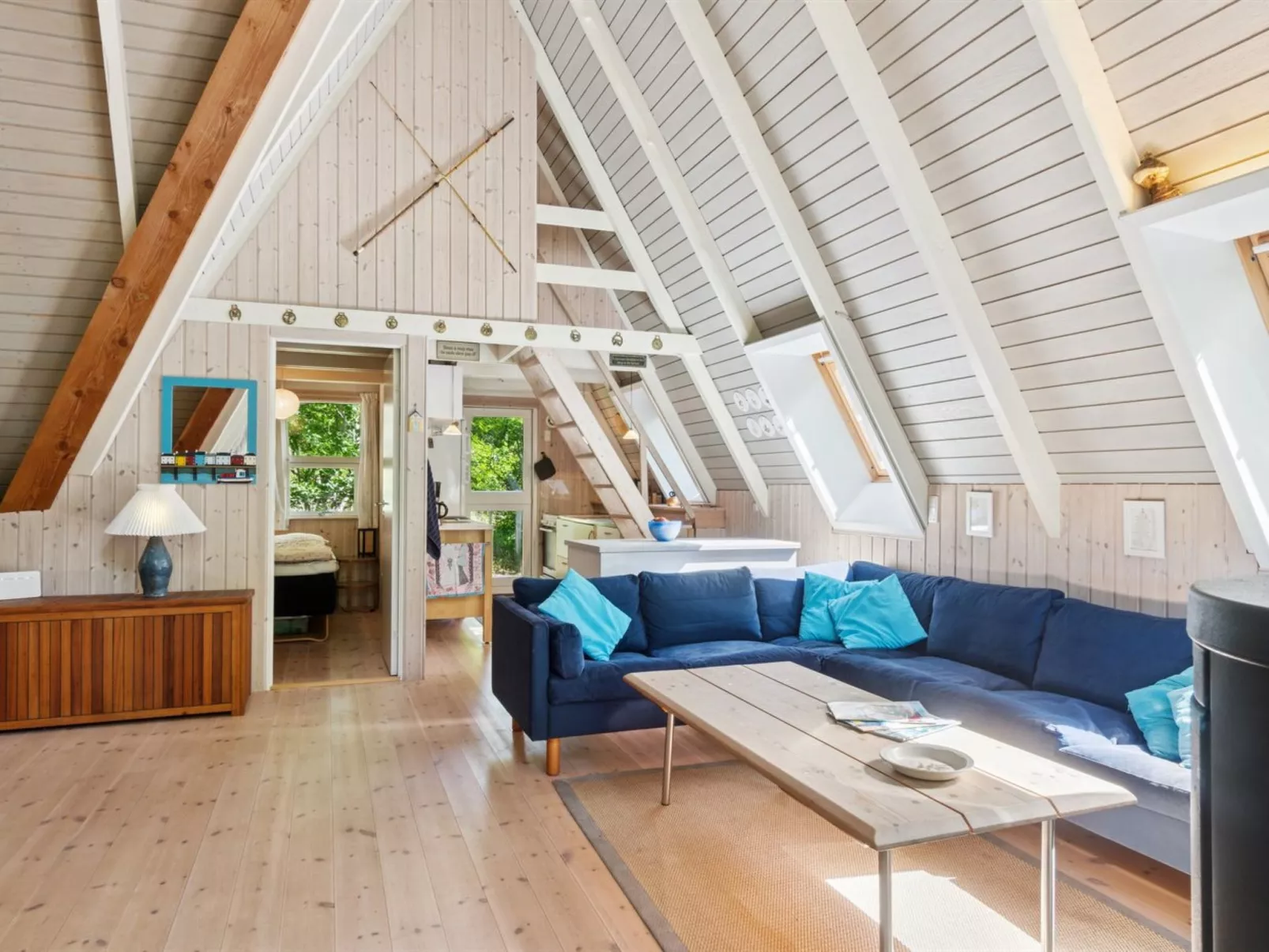 "Thrond" - 500m from the sea-Binnen