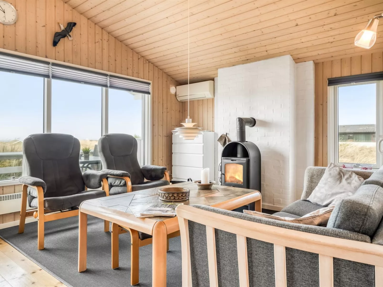 "Fridgerd" - 300m from the sea-Binnen