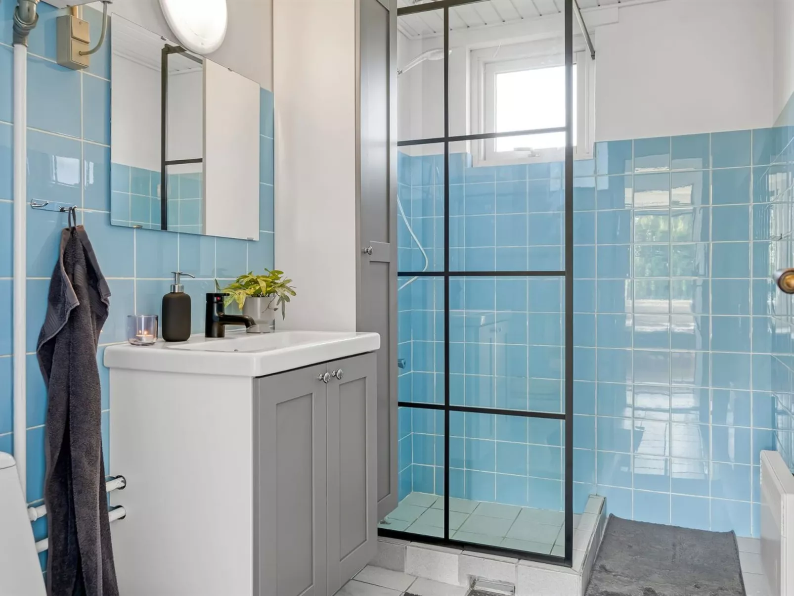 "Lillan" -  from the sea-Binnen