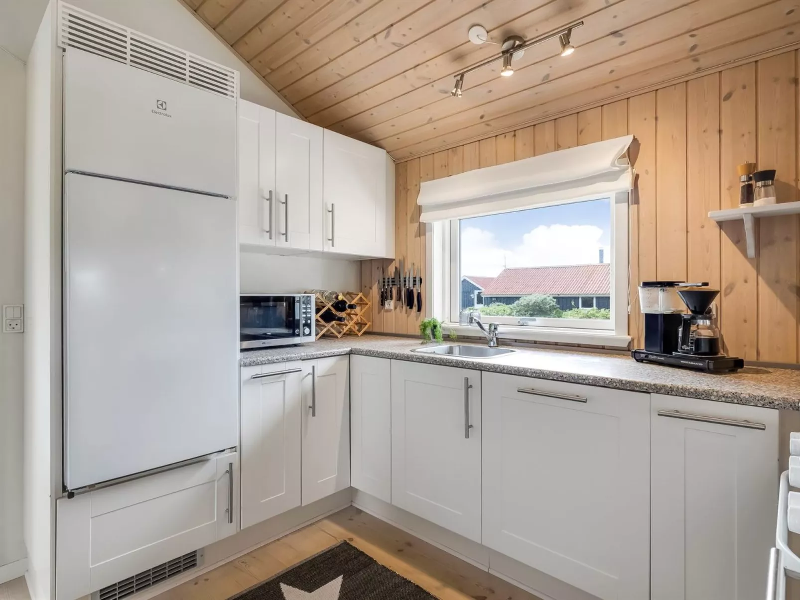 "Effie" - 500m from the sea-Binnen