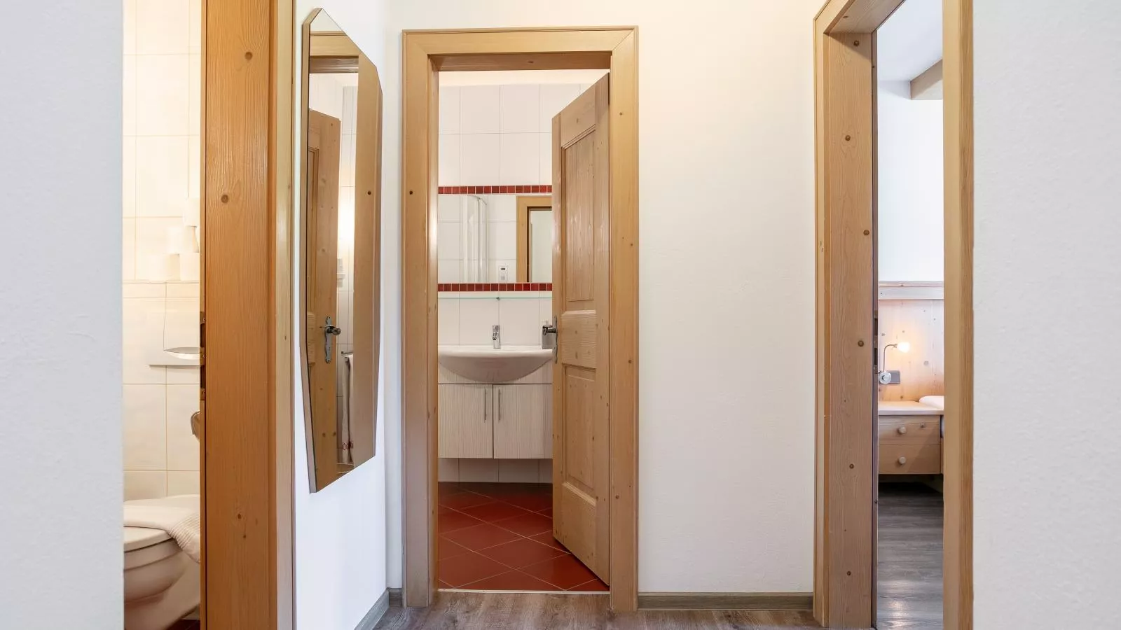 Landhaus Marchfeld Top 1-Overloop