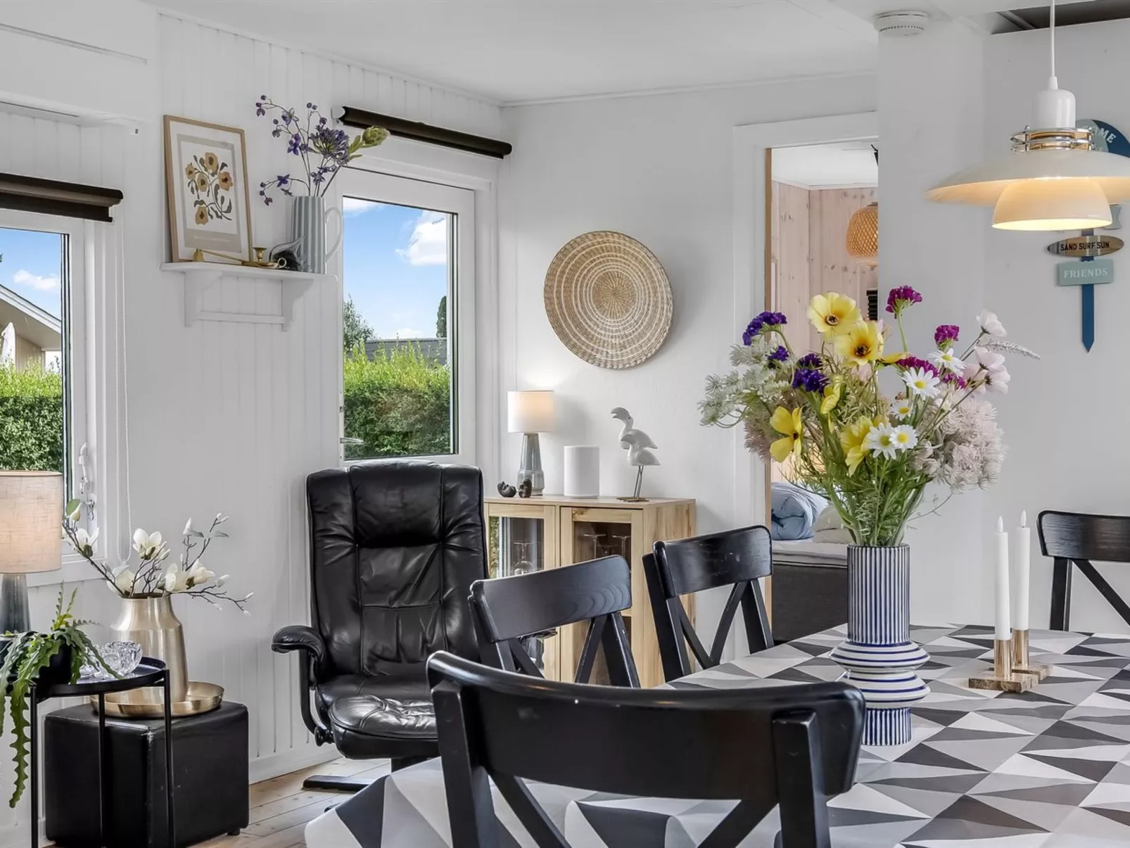 "Adia" - 500m from the sea-Binnen