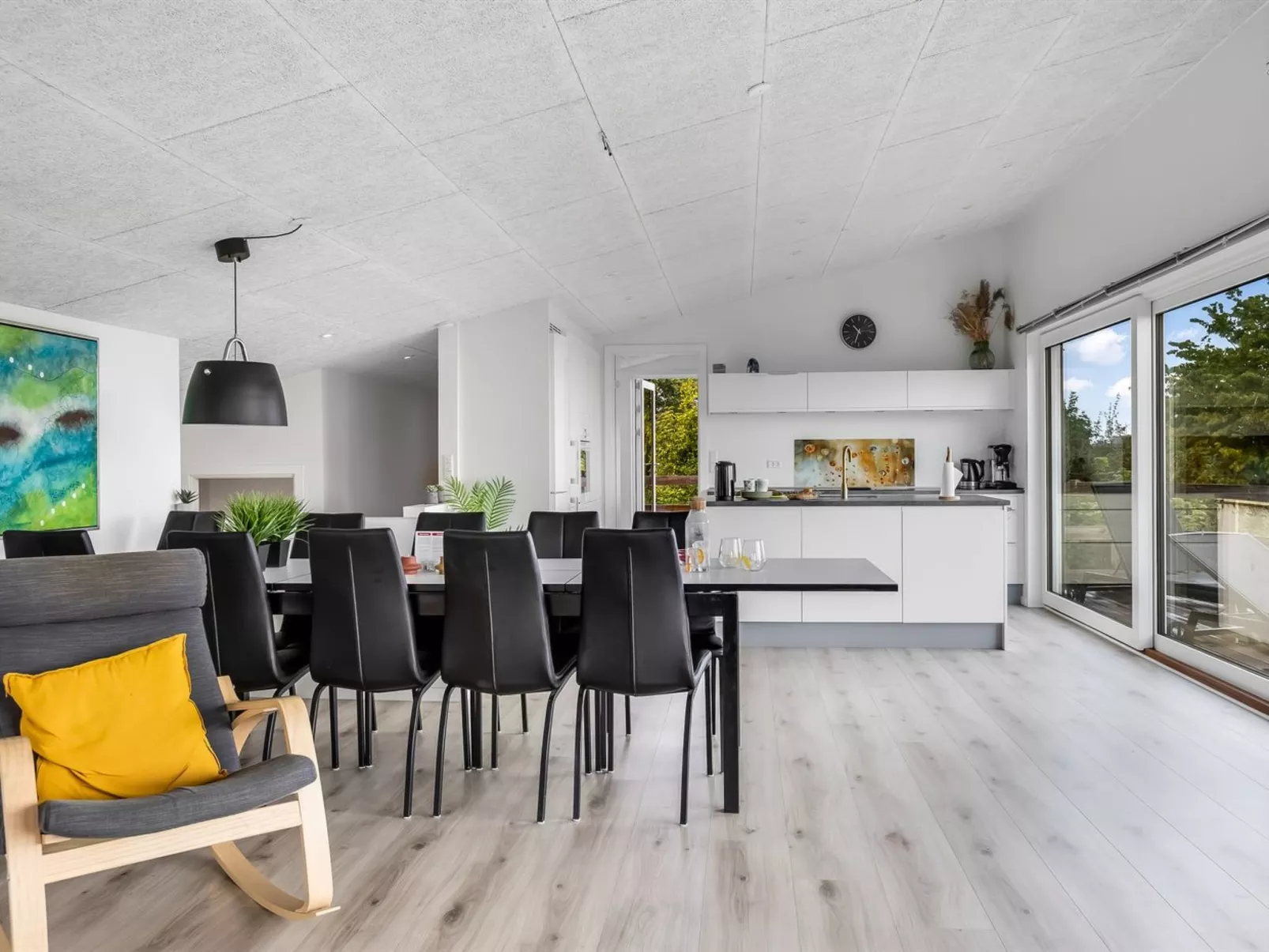 "Fin" - 150m from the sea-Binnen