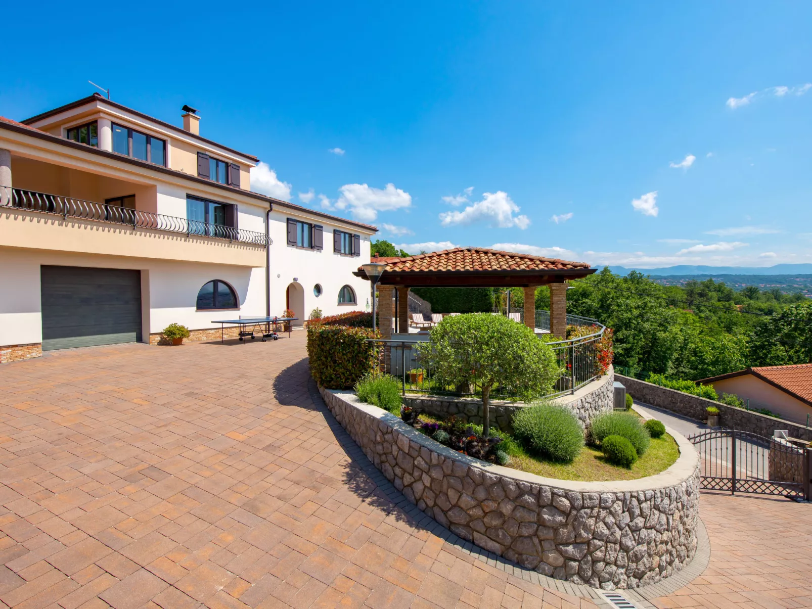 Villa Toni-Buiten