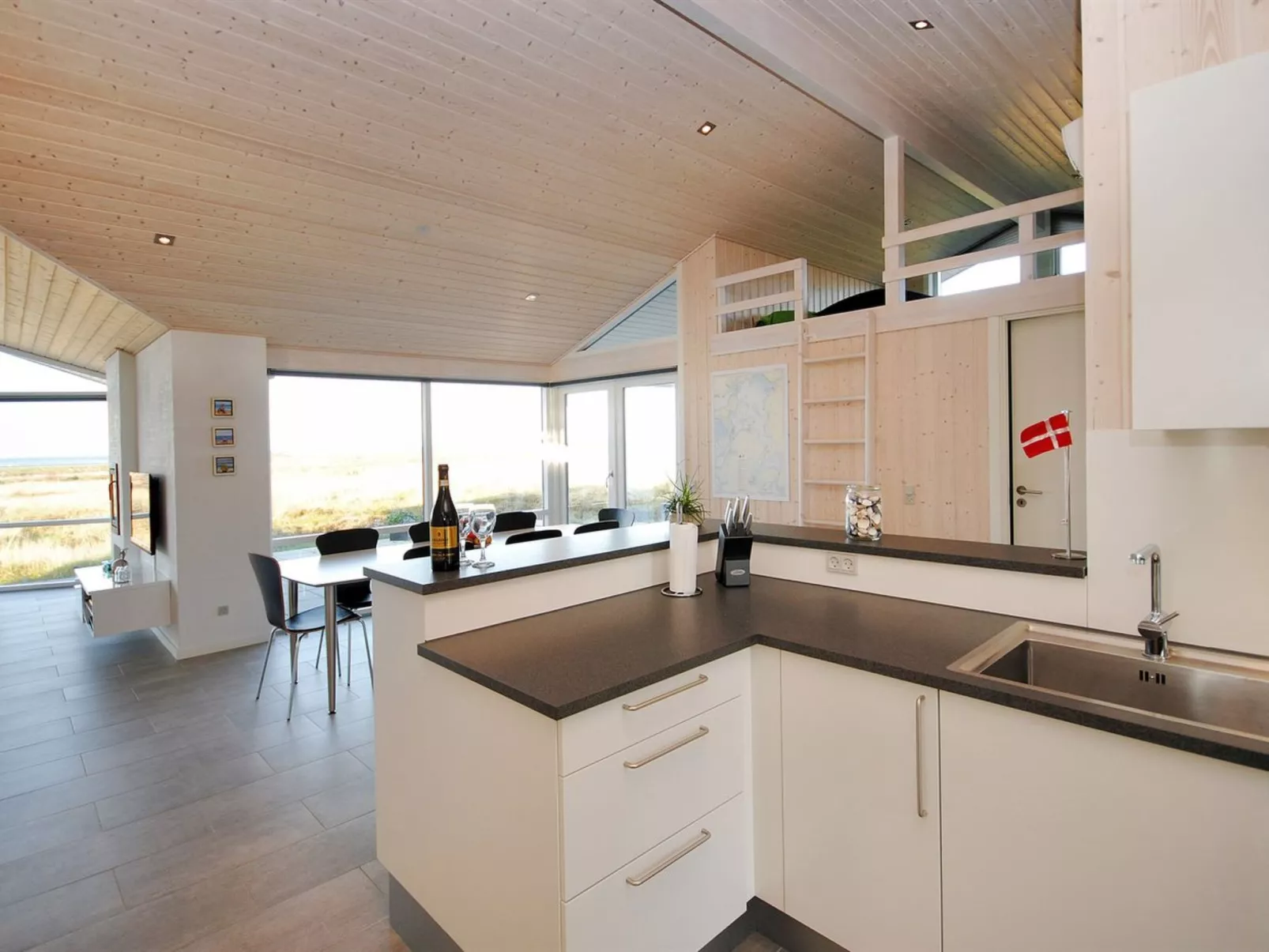 "Arisa" - 100m to the fjord-Binnen