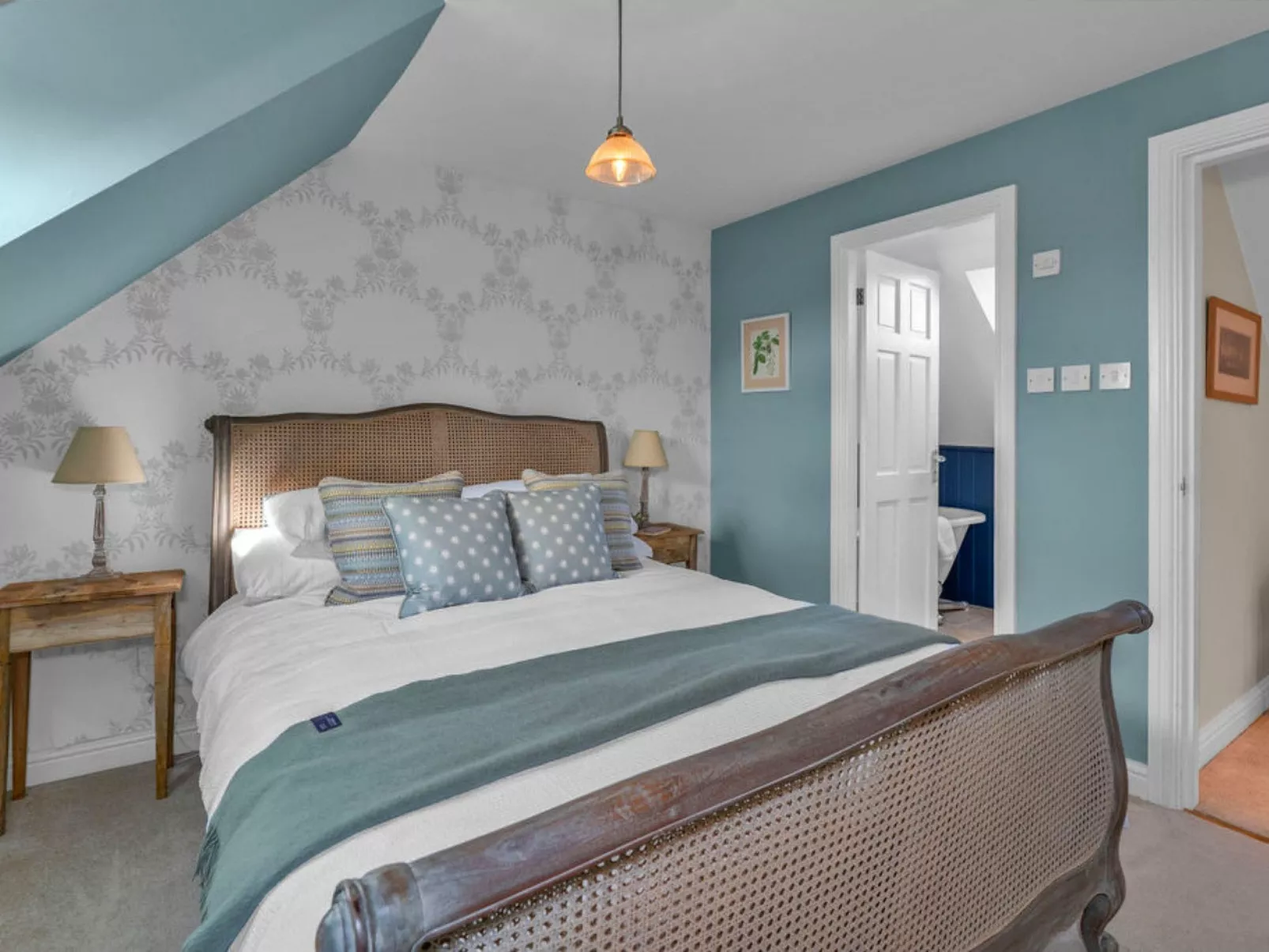 The Wheel House-Binnen