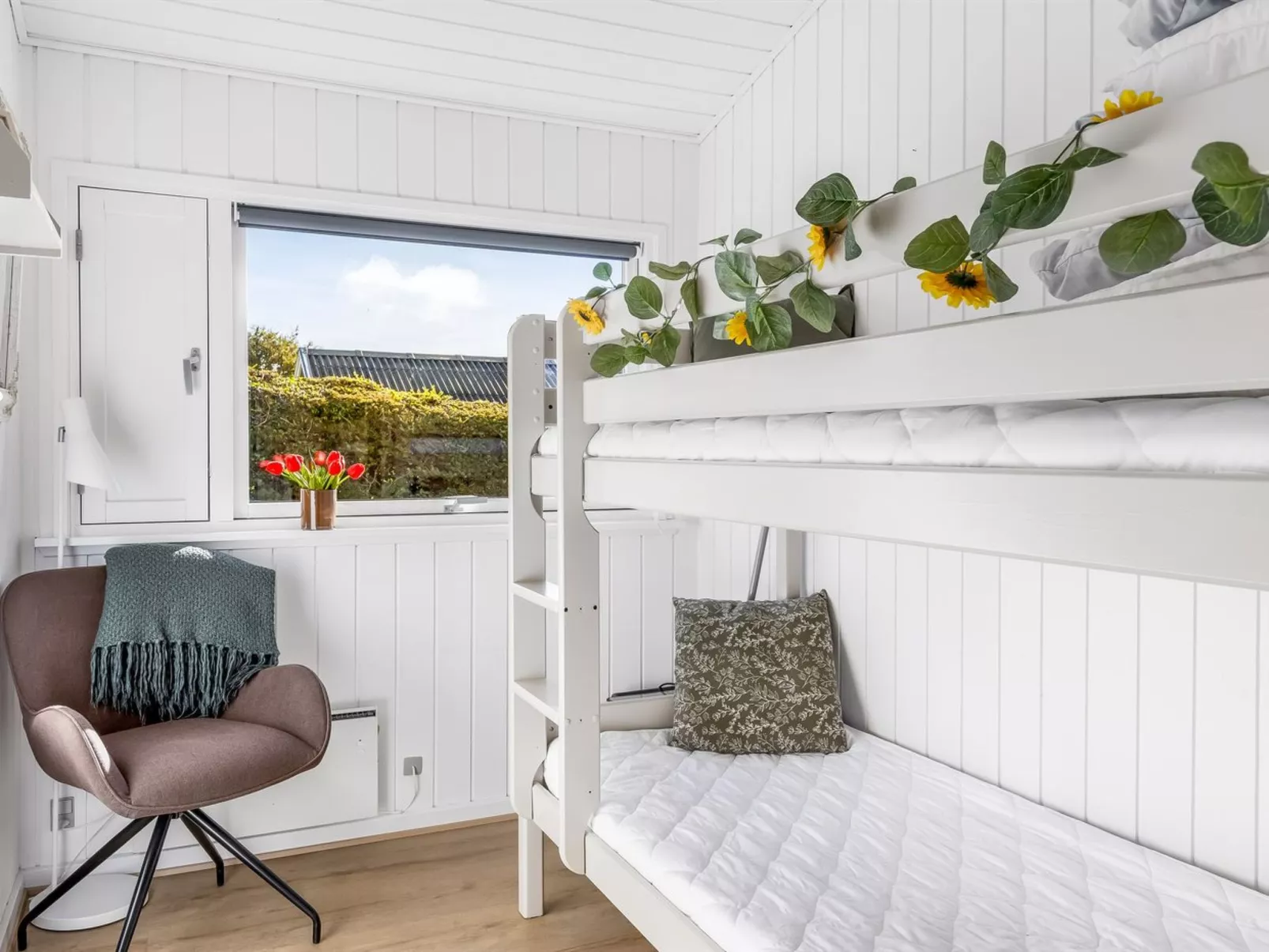 "Quanna" - 450m from the sea-Binnen