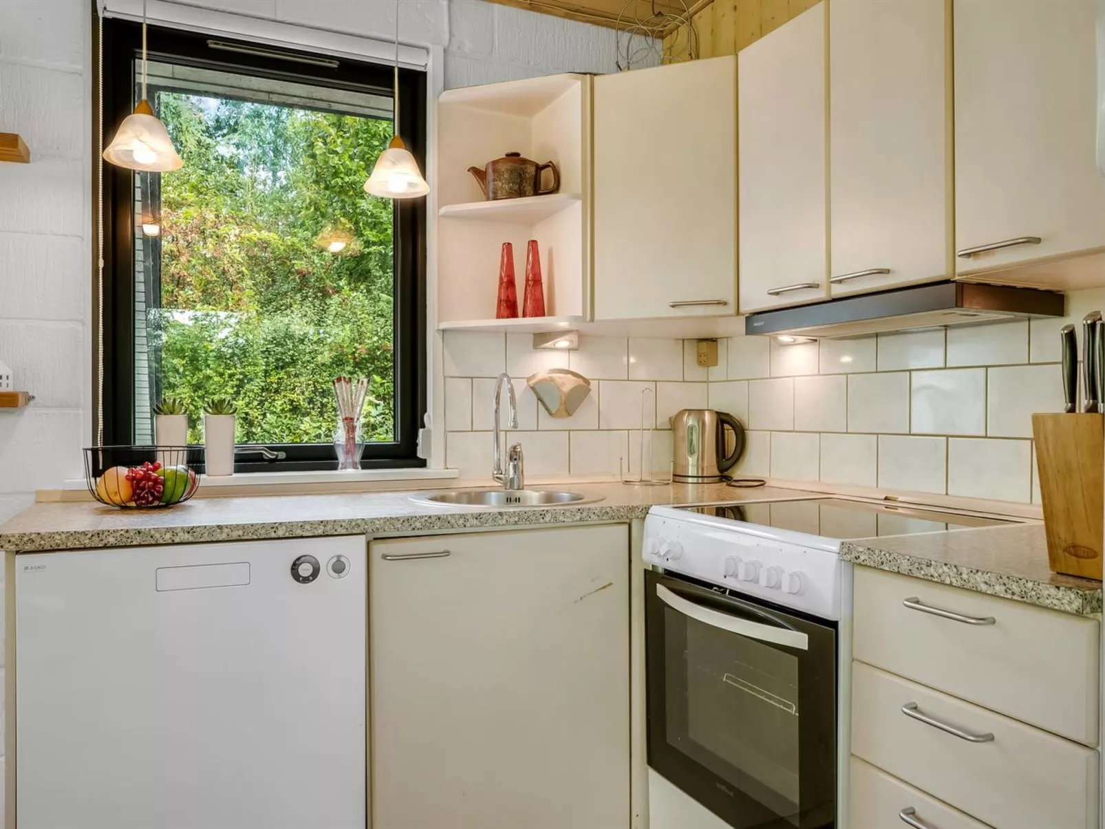 "Velika" - 300m to the fjord-Binnen