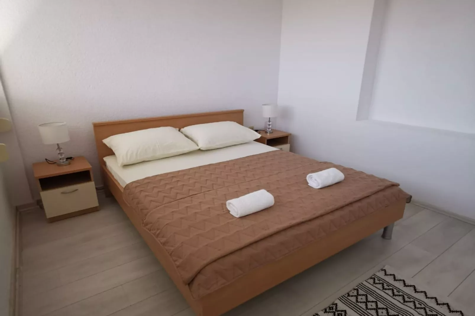 Three Bedroom Apartment with Terrace and  Sea View-Slaapkamer