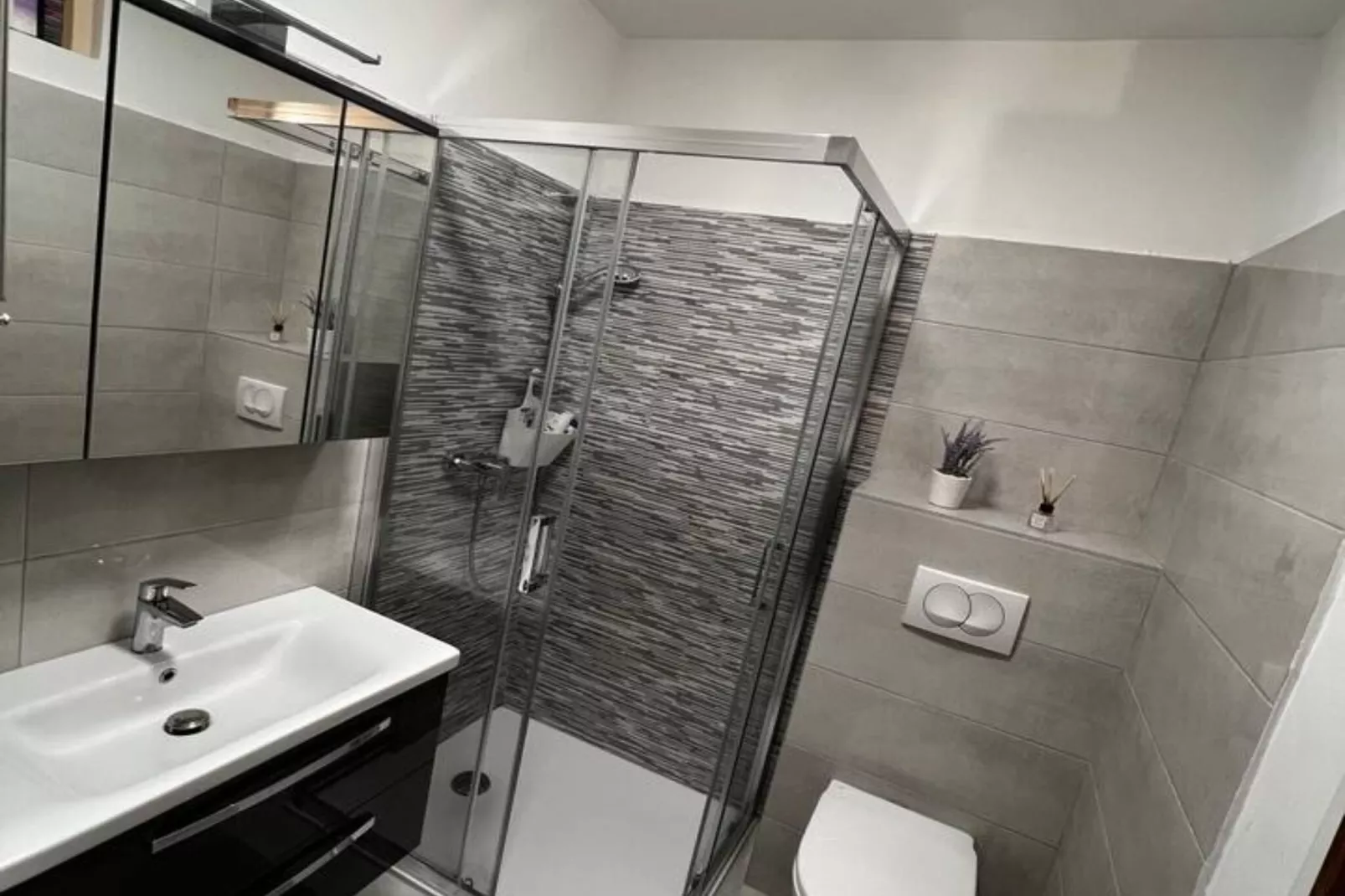 House Burić - Two Bedroom House-Badkamer