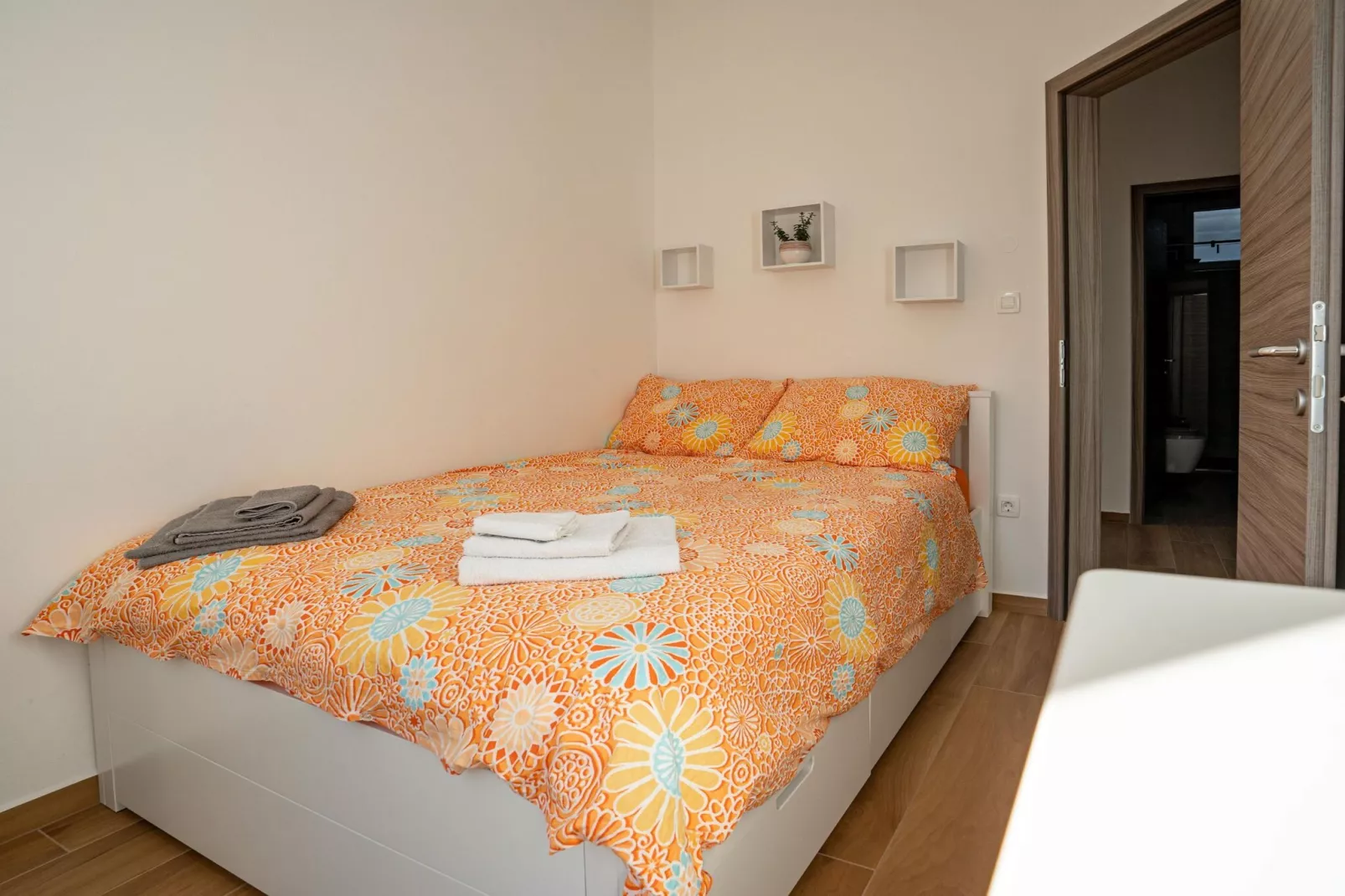 Peaceful Oasis in Nature Holiday Home with Terrace and Sauna - Three Bedroom Holiday Home with Terrace and Sauna-Slaapkamer