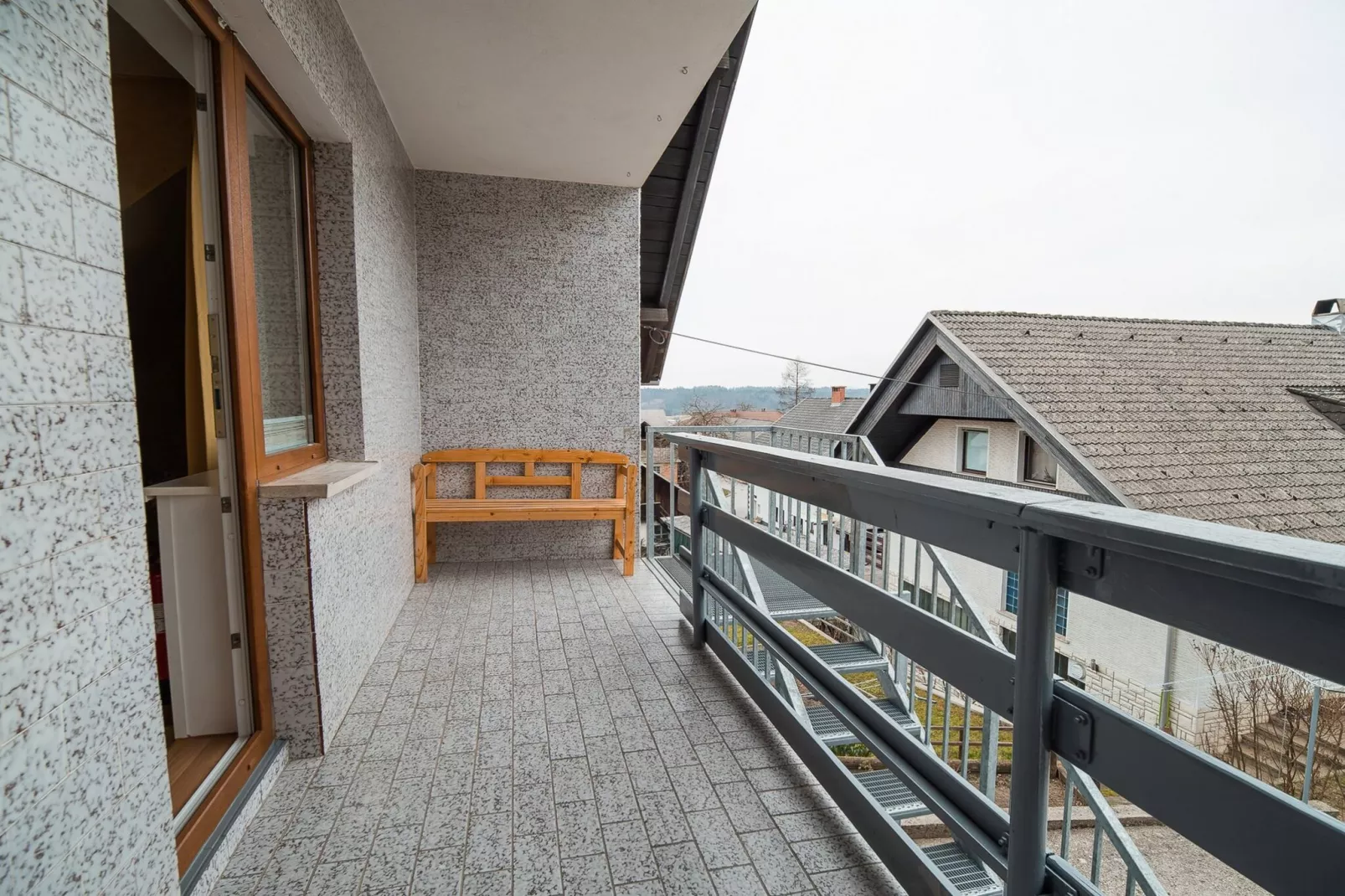 Quiet and Sunny Apartment with Balcony - Two Bedroom Apartment with Balcony-Terrasbalkon