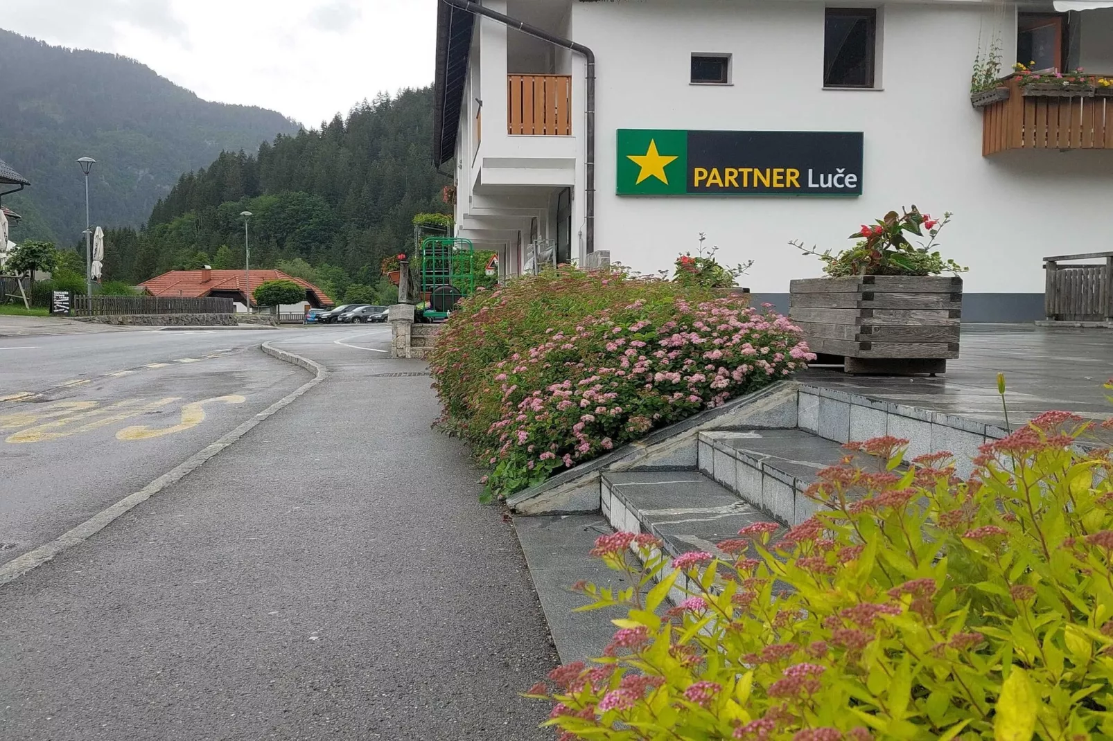 Luce Hilltop Cozy Apartment - Two Bedroom Apartment-Buitenlucht