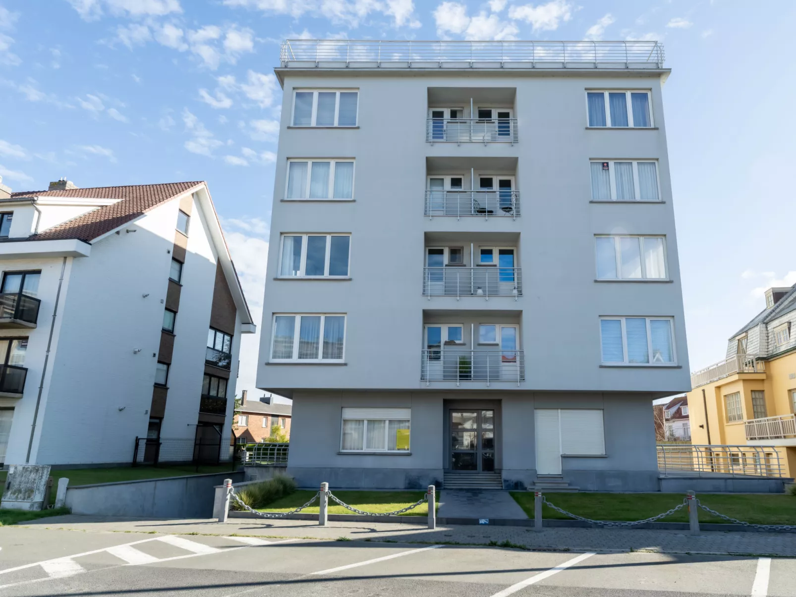 Blanc Rivage with garage-Buiten