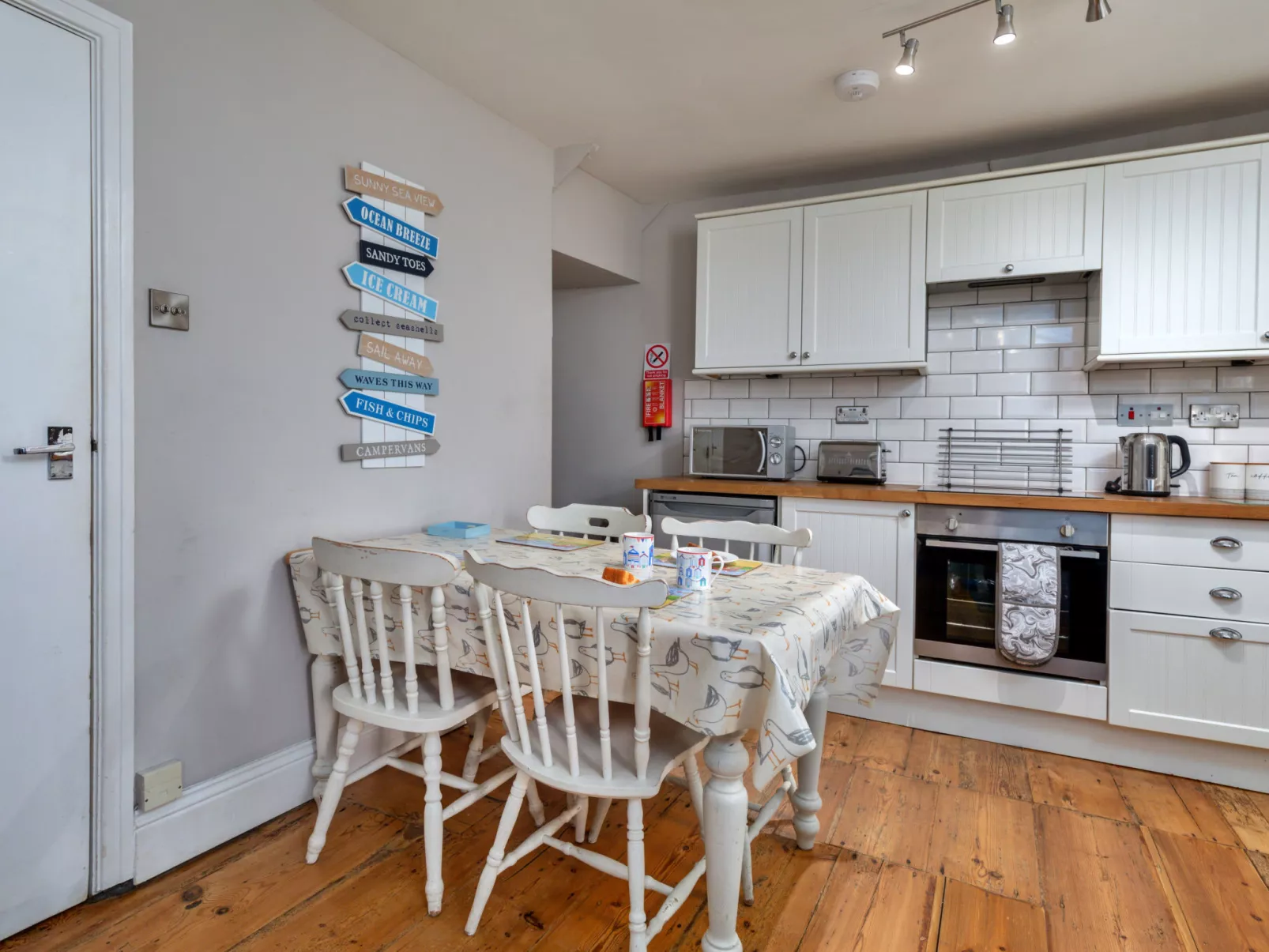 The Gull's Nest-Binnen