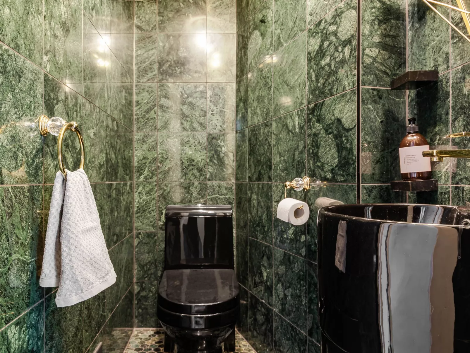 Frösakull Paradiset-Binnen