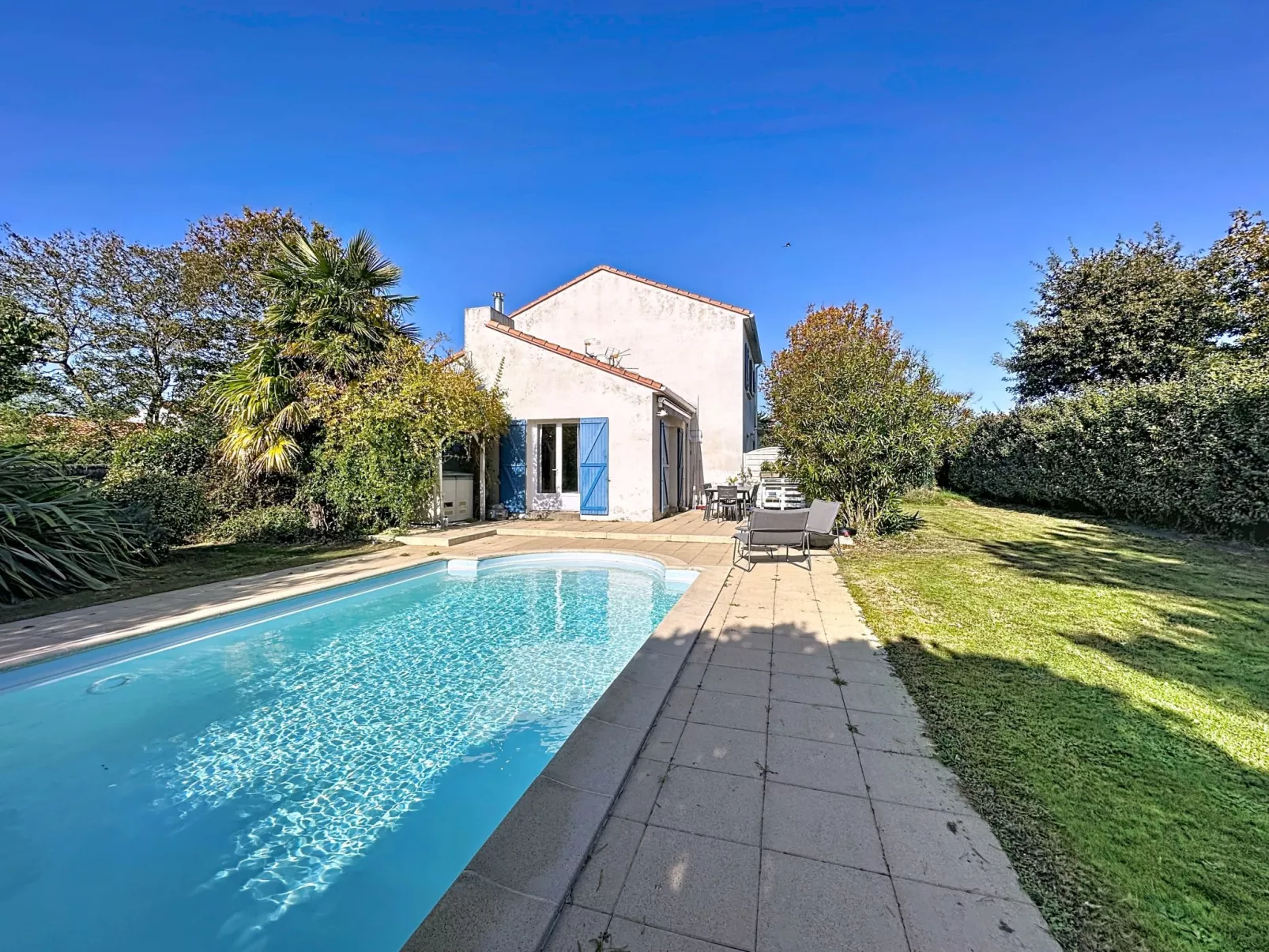 Ma Petite Mer-Buiten