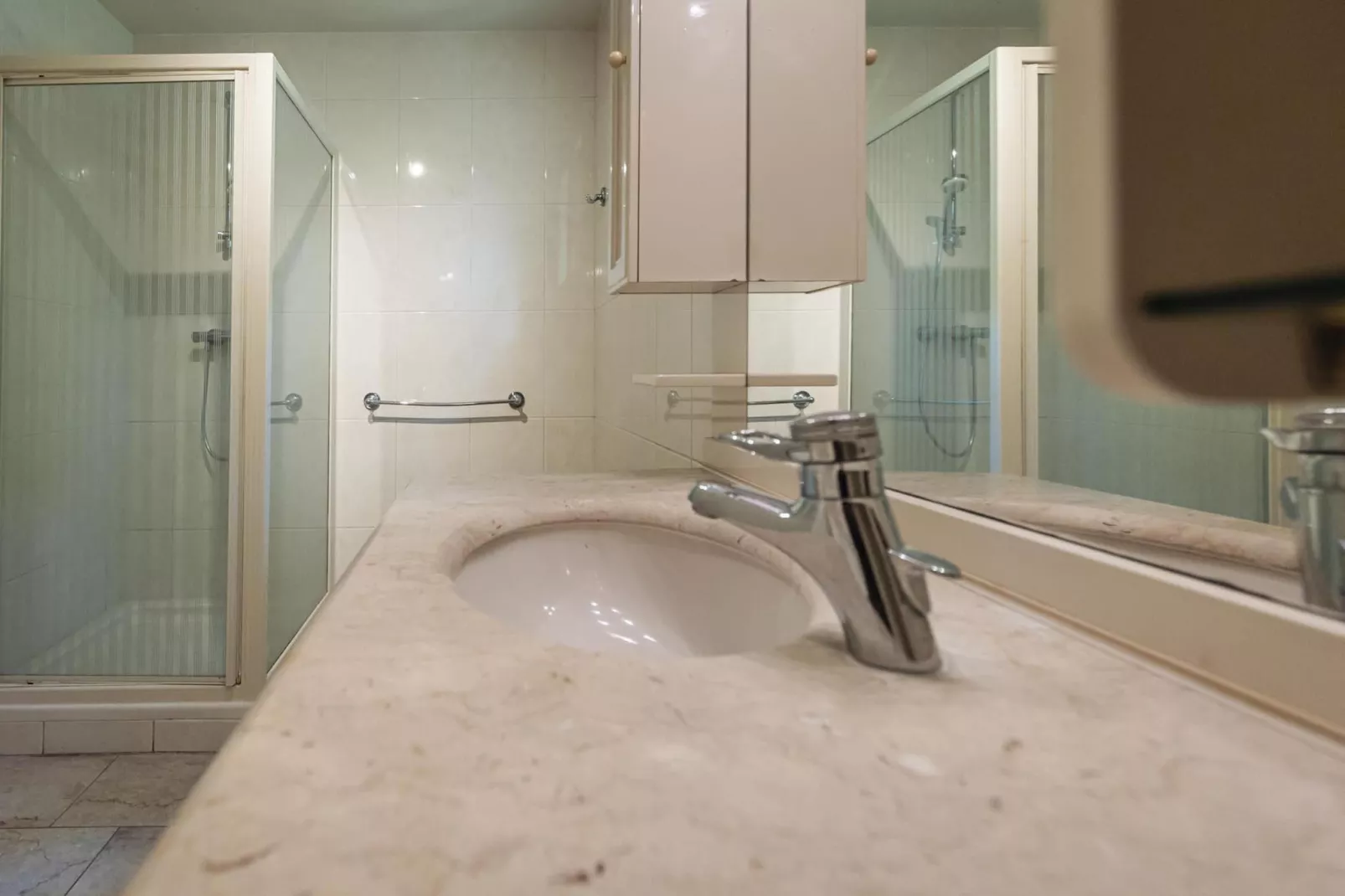 12 - Persons Family Bungalow-Badkamer