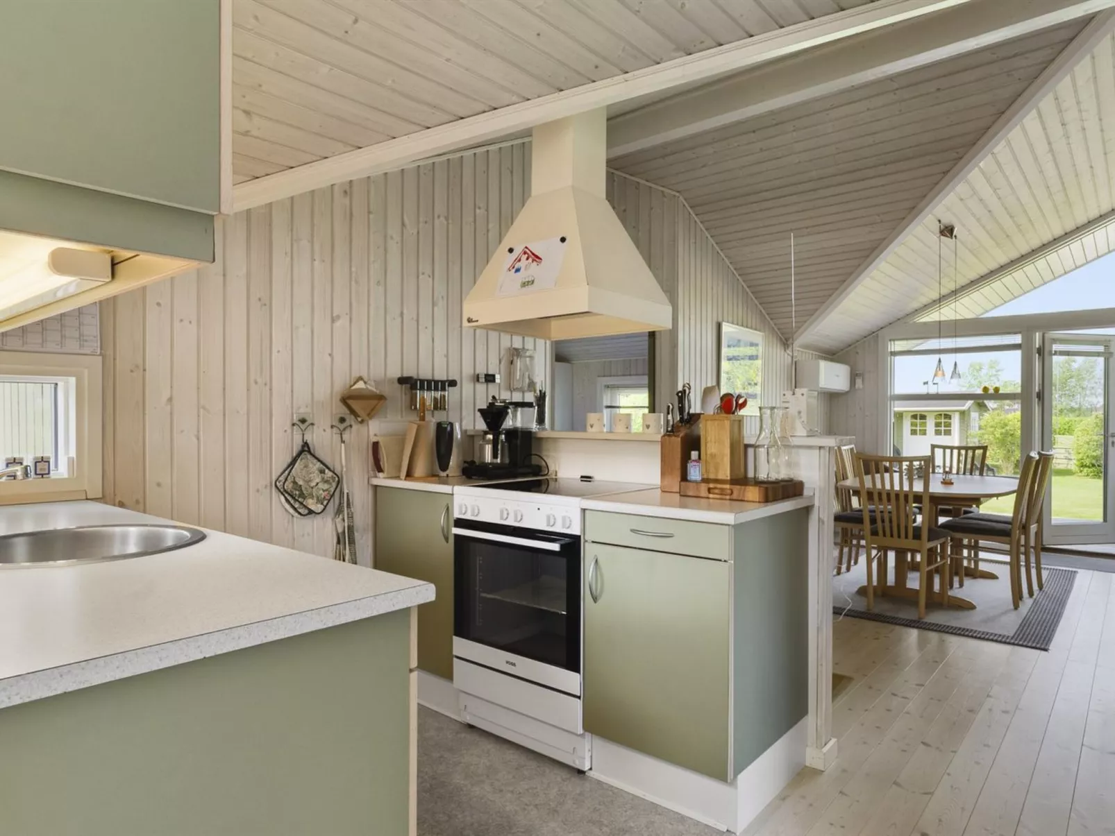 "Erok" -  from the sea-Binnen