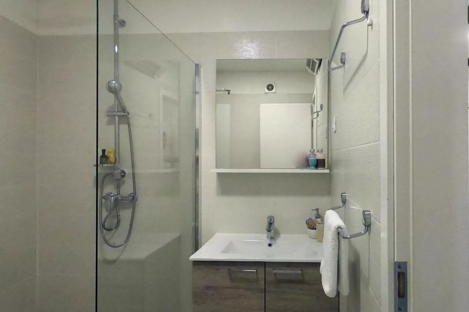 Apartments Blue Lavender - Two Bedroom Apartment - Badkamer