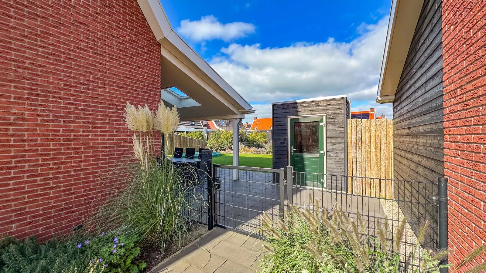 Dune Deluxe 77-Buitenkant zomer