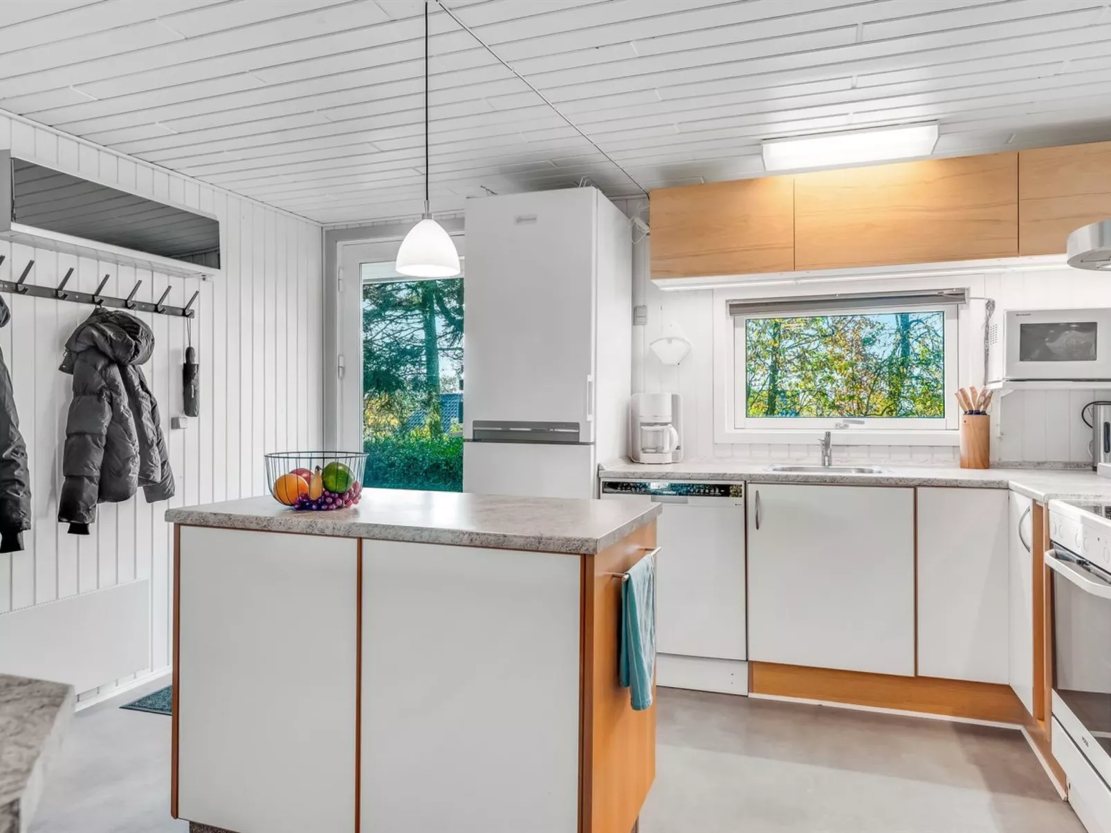 "Tamina" - 800m to the fjord-Binnen