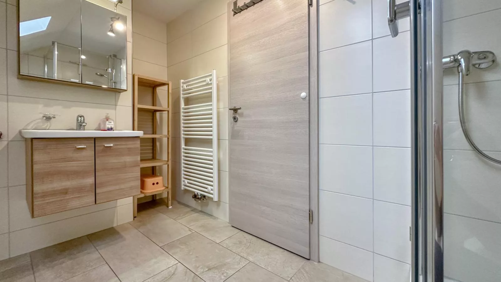 Riedenburg II-Badkamer