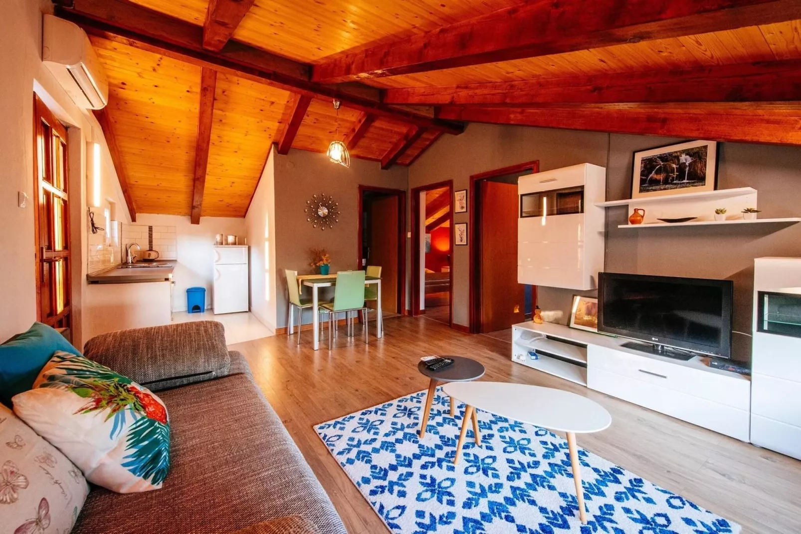 Holiday home Korlat-Woonkamer