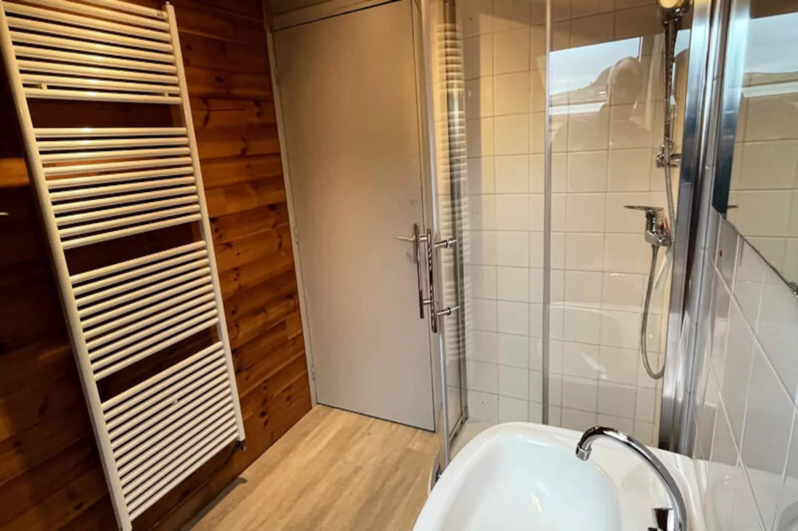 Appartements à Albepierre Bredons - Niet-getagd