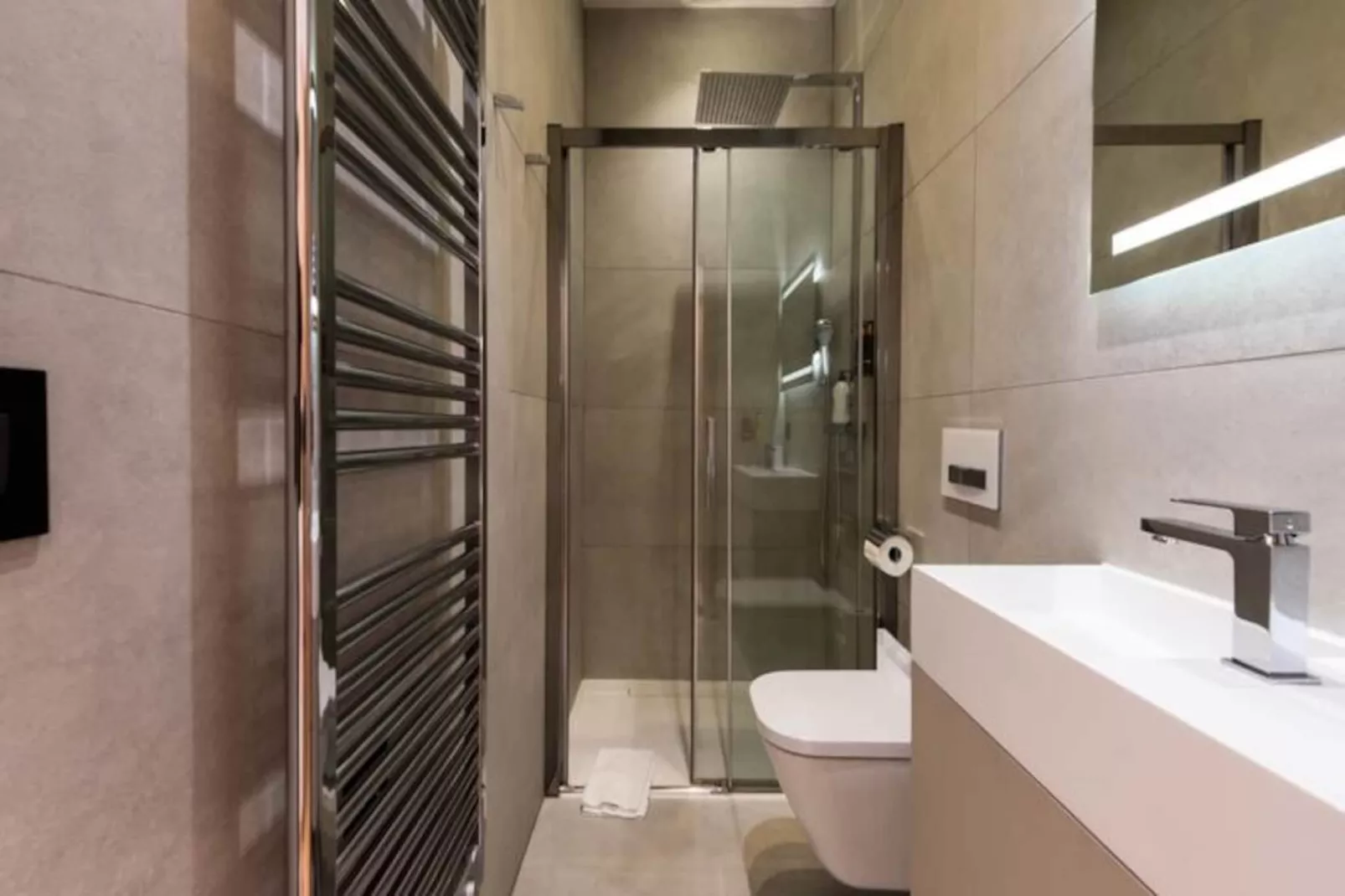 Résidence Duplex 145m² Terrasse Et Ascenseur Privé-Niet-getagd