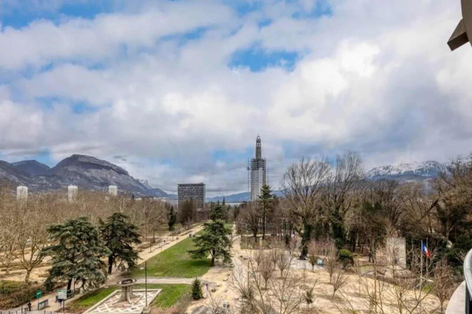 | The Precious 💎 Paul Mistral-Niet-getagd