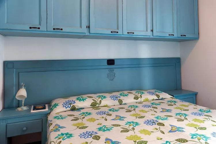 Holiday residence Santa Costanza San Vincenzo-Bilo 4 comfort-Slaapkamer