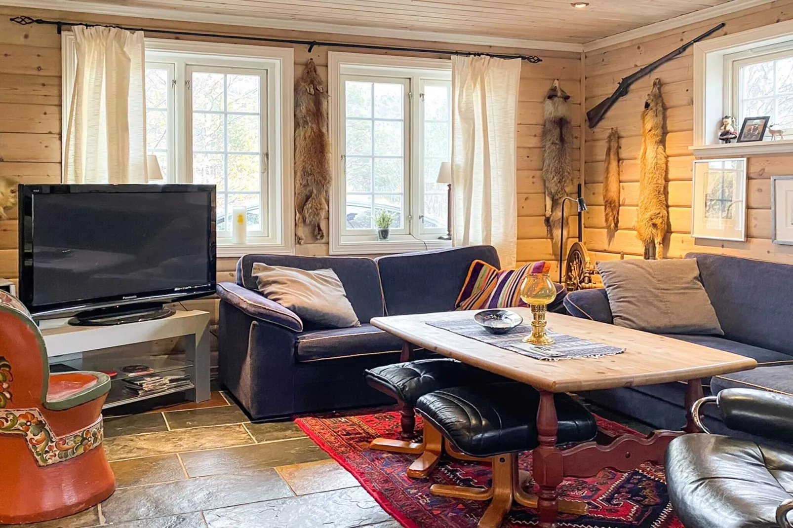 30653-PØLSEBU-Binnen