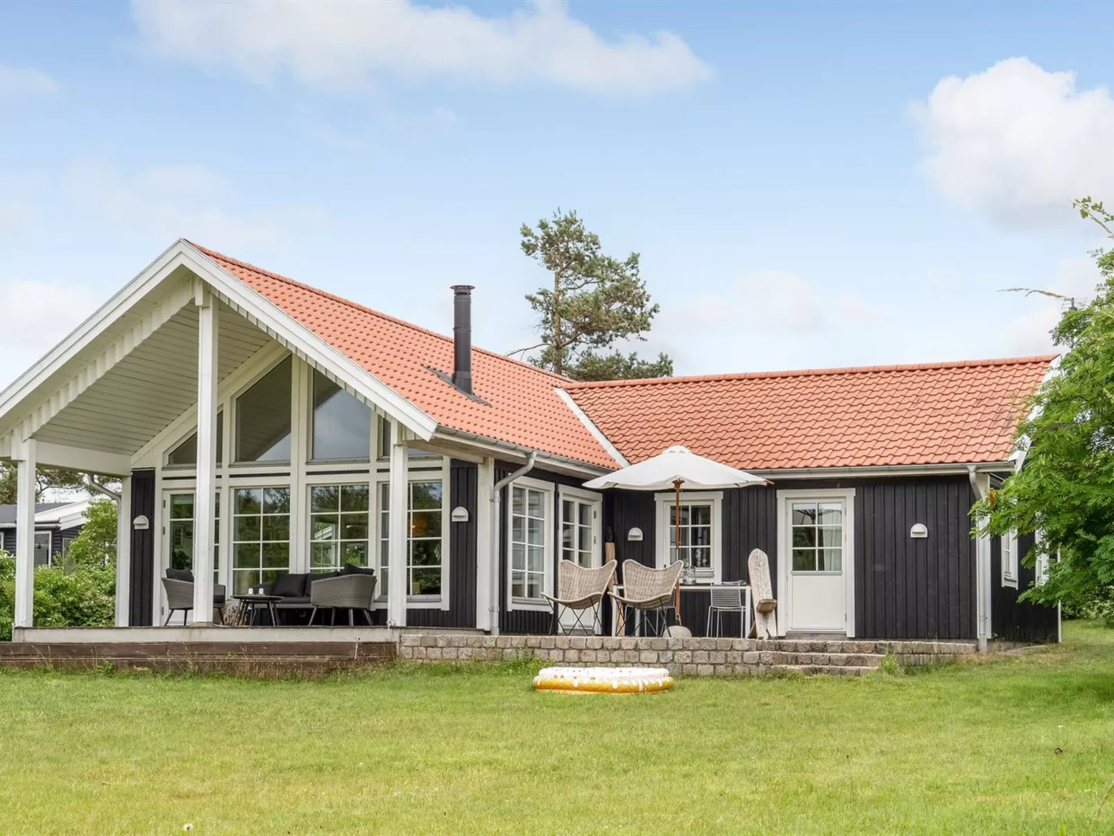 "Bernadete" - 50m to the fjord-Buiten