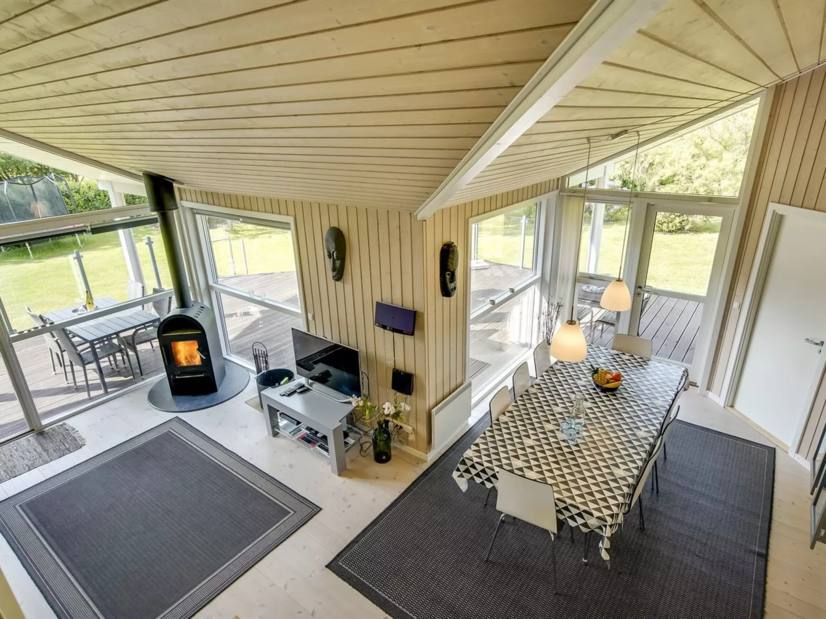 "Anemone" - 700m from the sea-Binnen