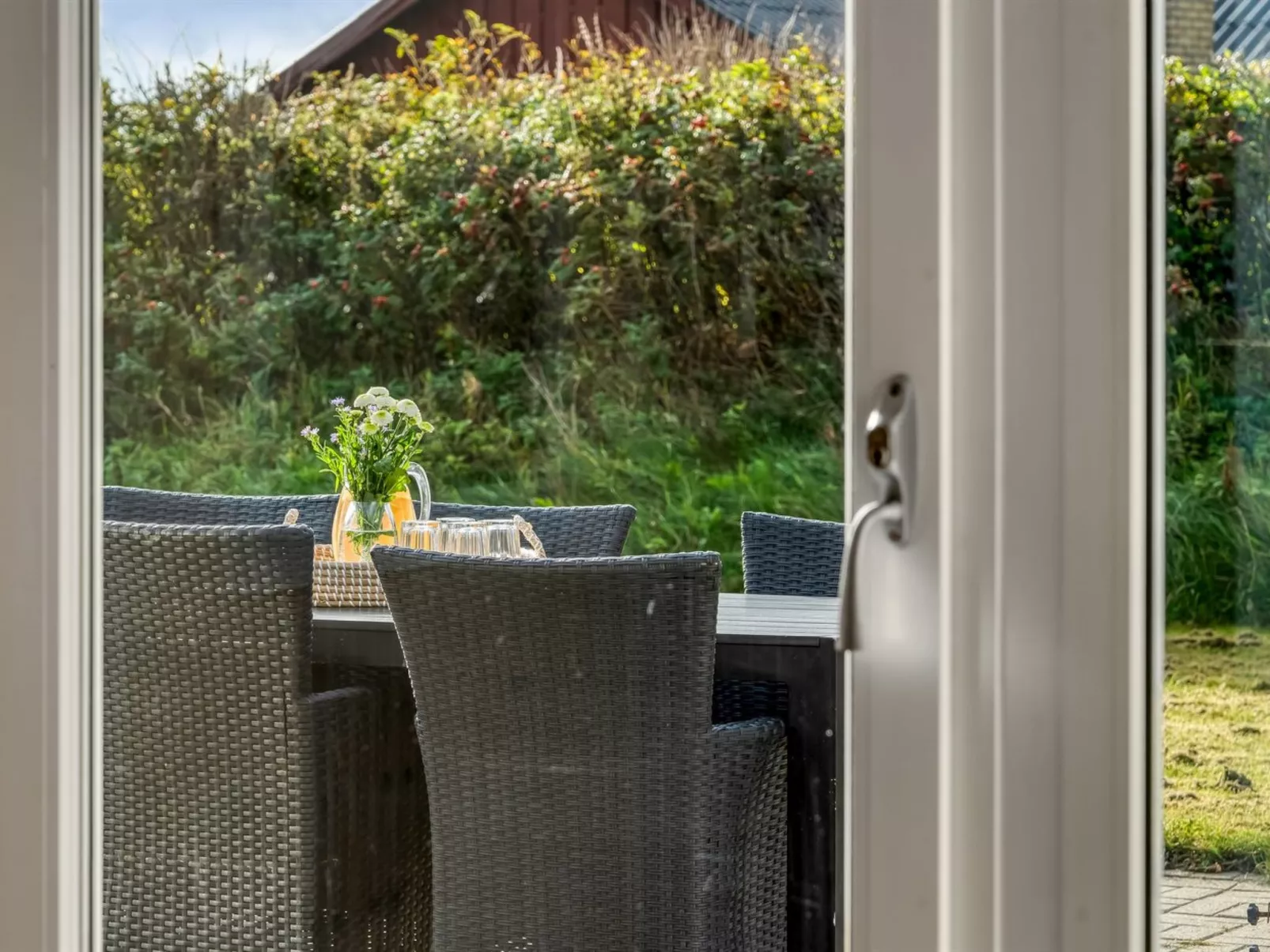 "Raadengaard" - 400m from the sea-Buiten