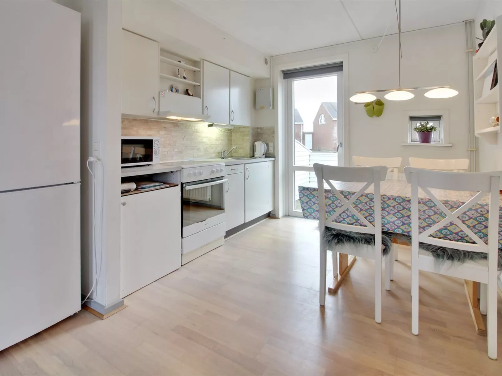 "Mildred" - 2.3km from the sea-Binnen