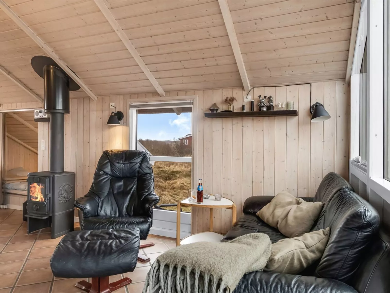 "Neia" - 640m from the sea-Binnen