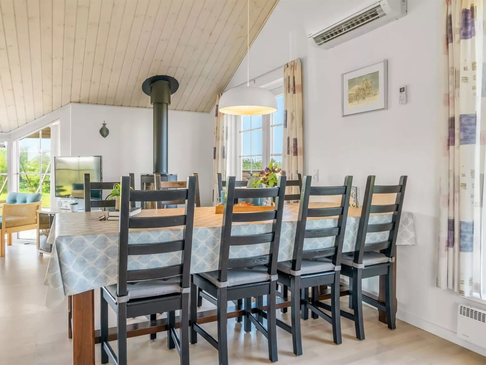 "Anya" - 650m from the sea-Binnen