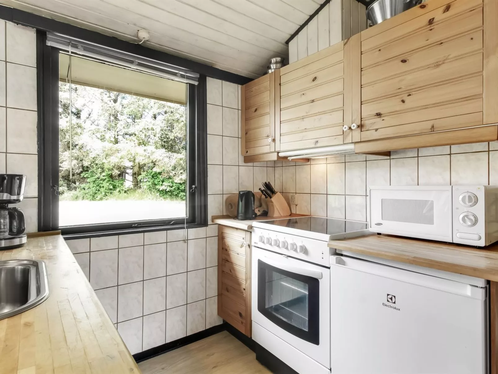 "Biergh" - 600m from the sea-Binnen