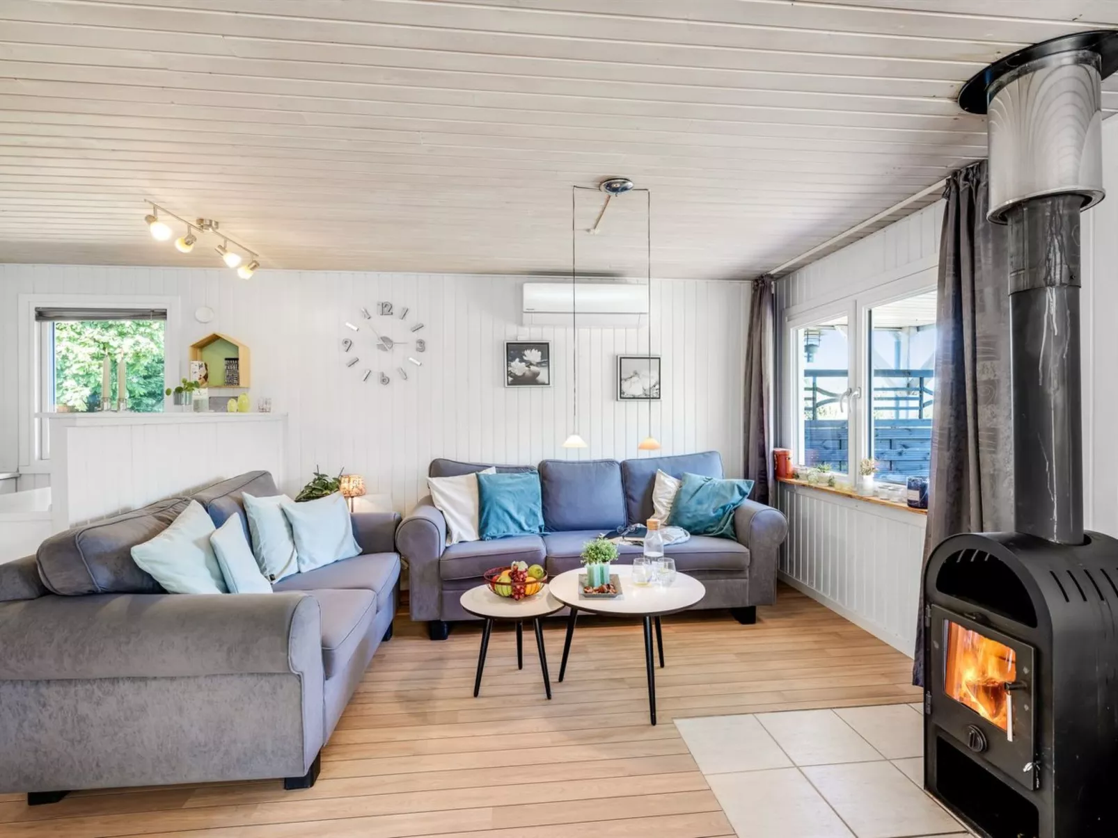 "Sebine" - 400m to the fjord-Binnen