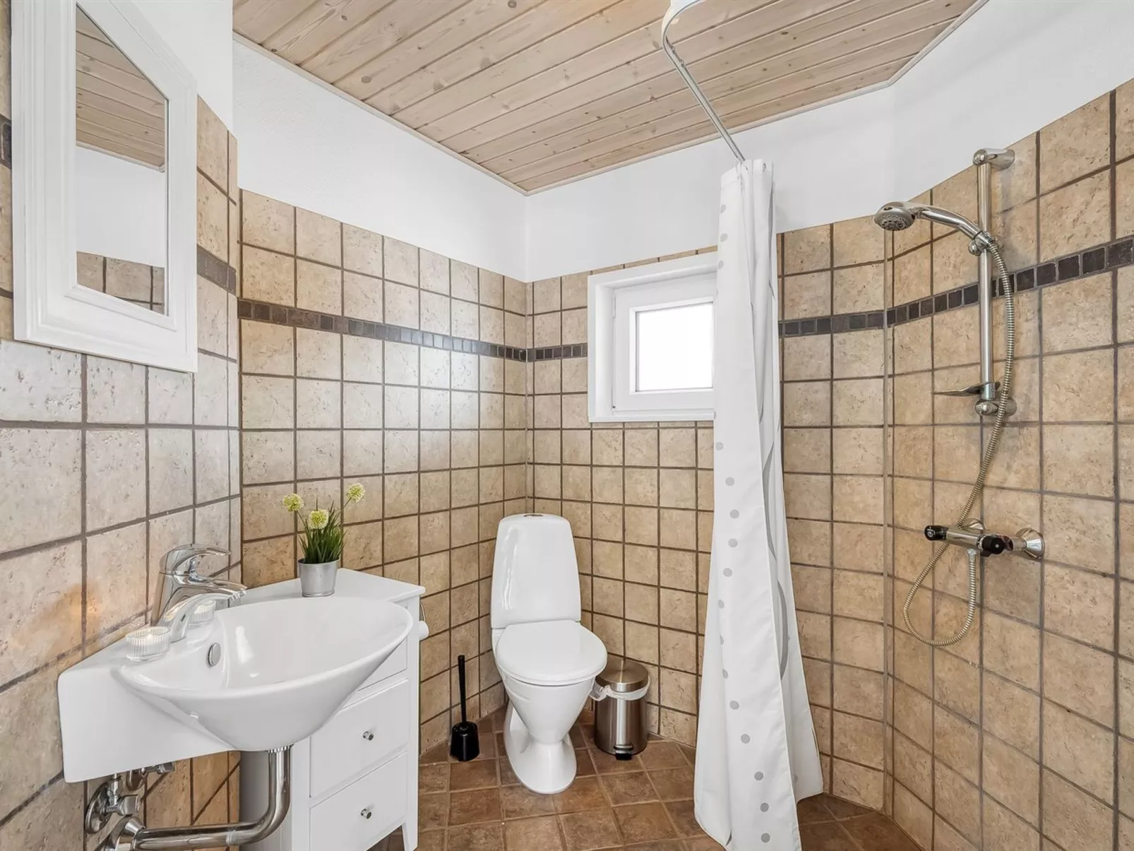 "Ginny" - 300m to the fjord-Binnen