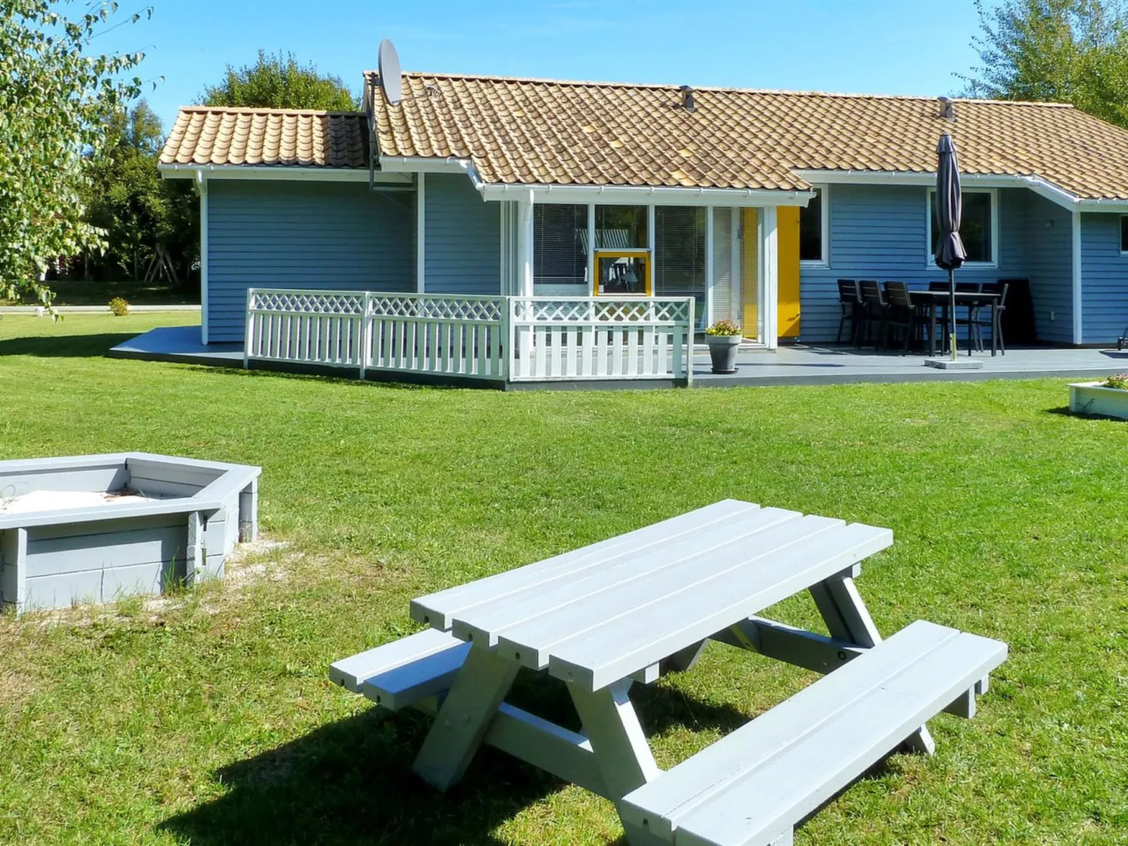 "Jouko" - 400m from the sea-Buiten