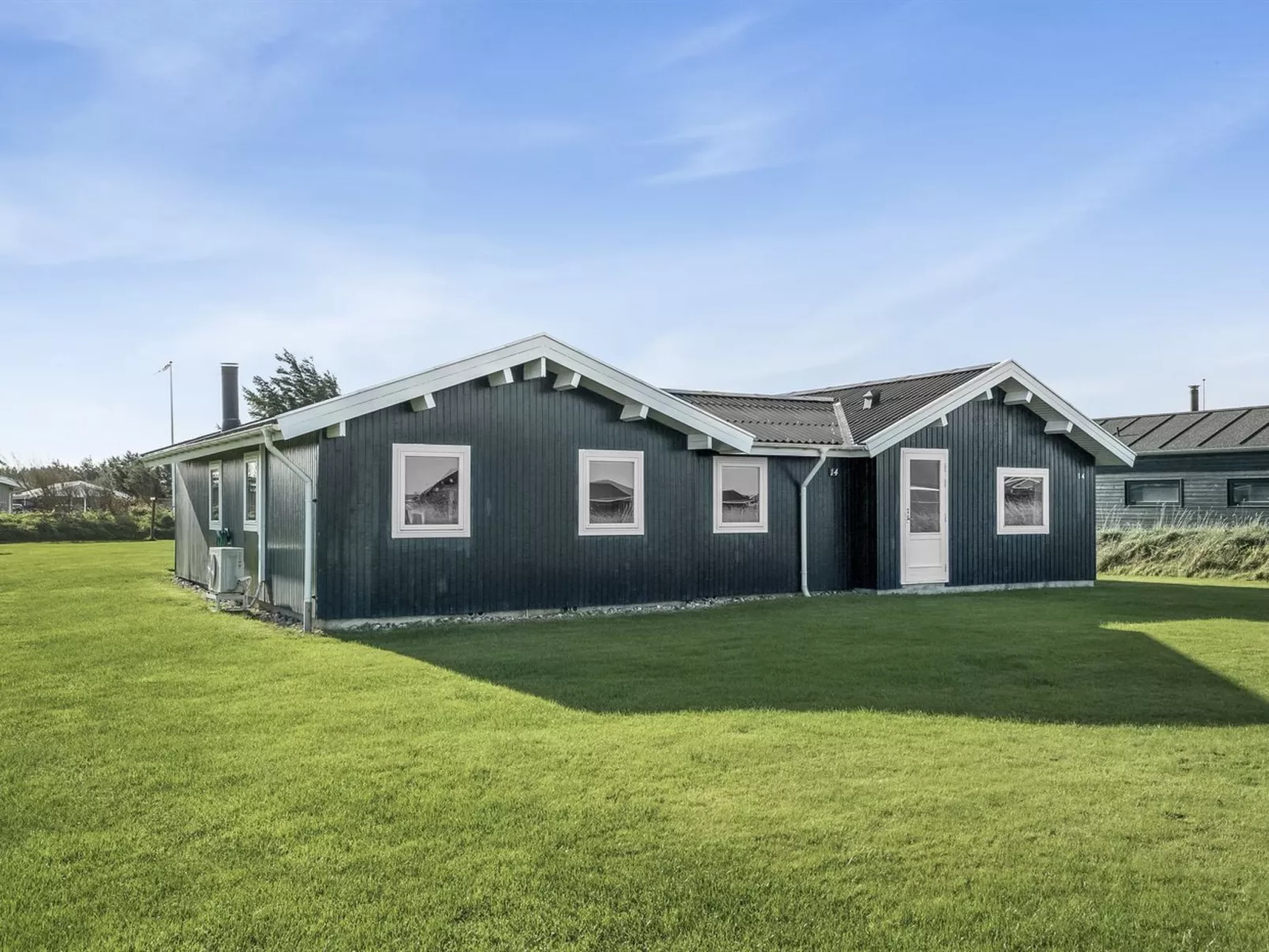 "Aashild" - 400m from the sea-Buiten