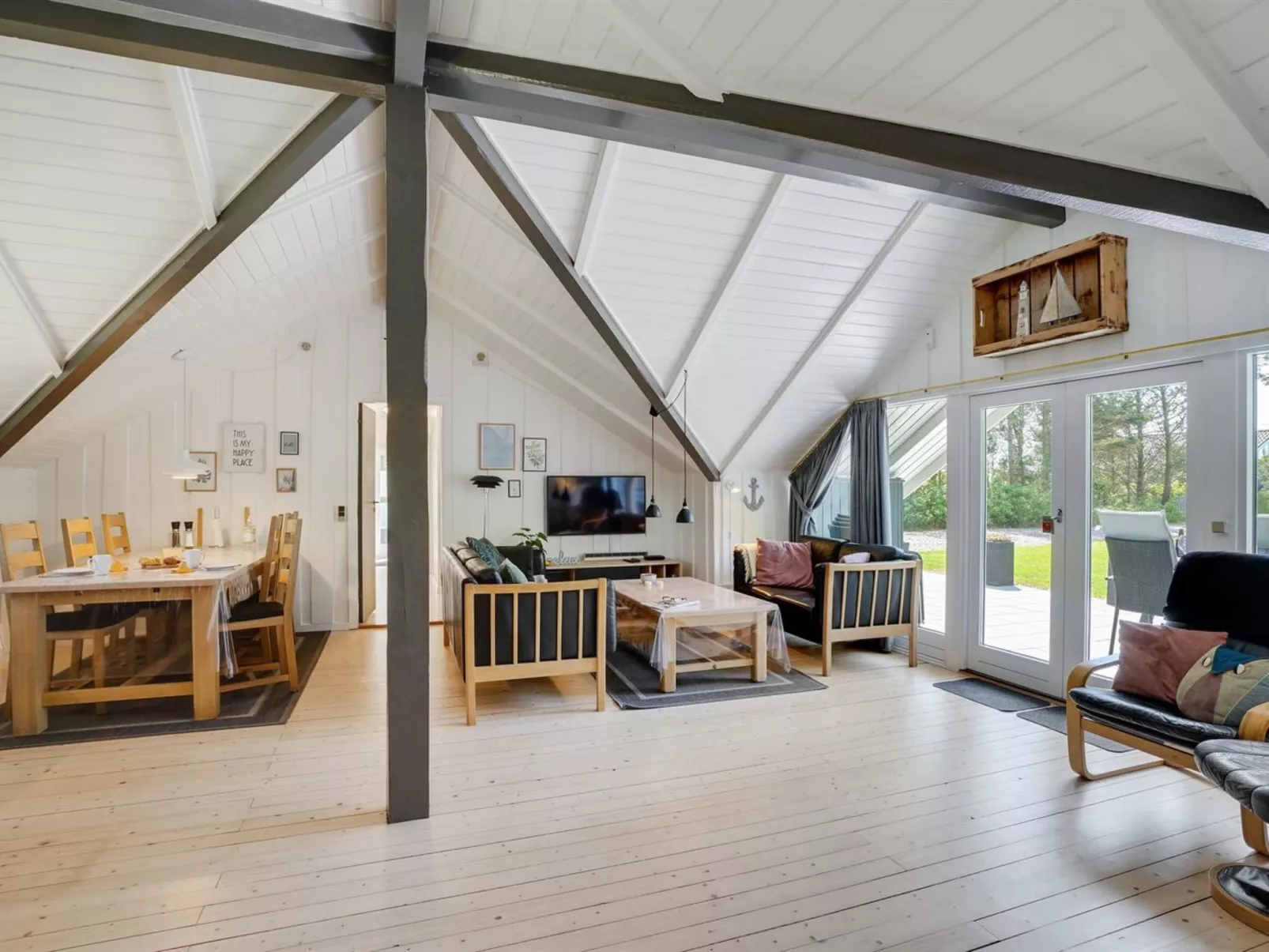 "Hjalmara" - 900m from the sea-Binnen