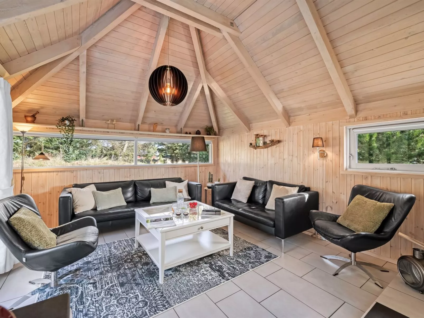 "Kenny" - 1.2km from the sea-Binnen