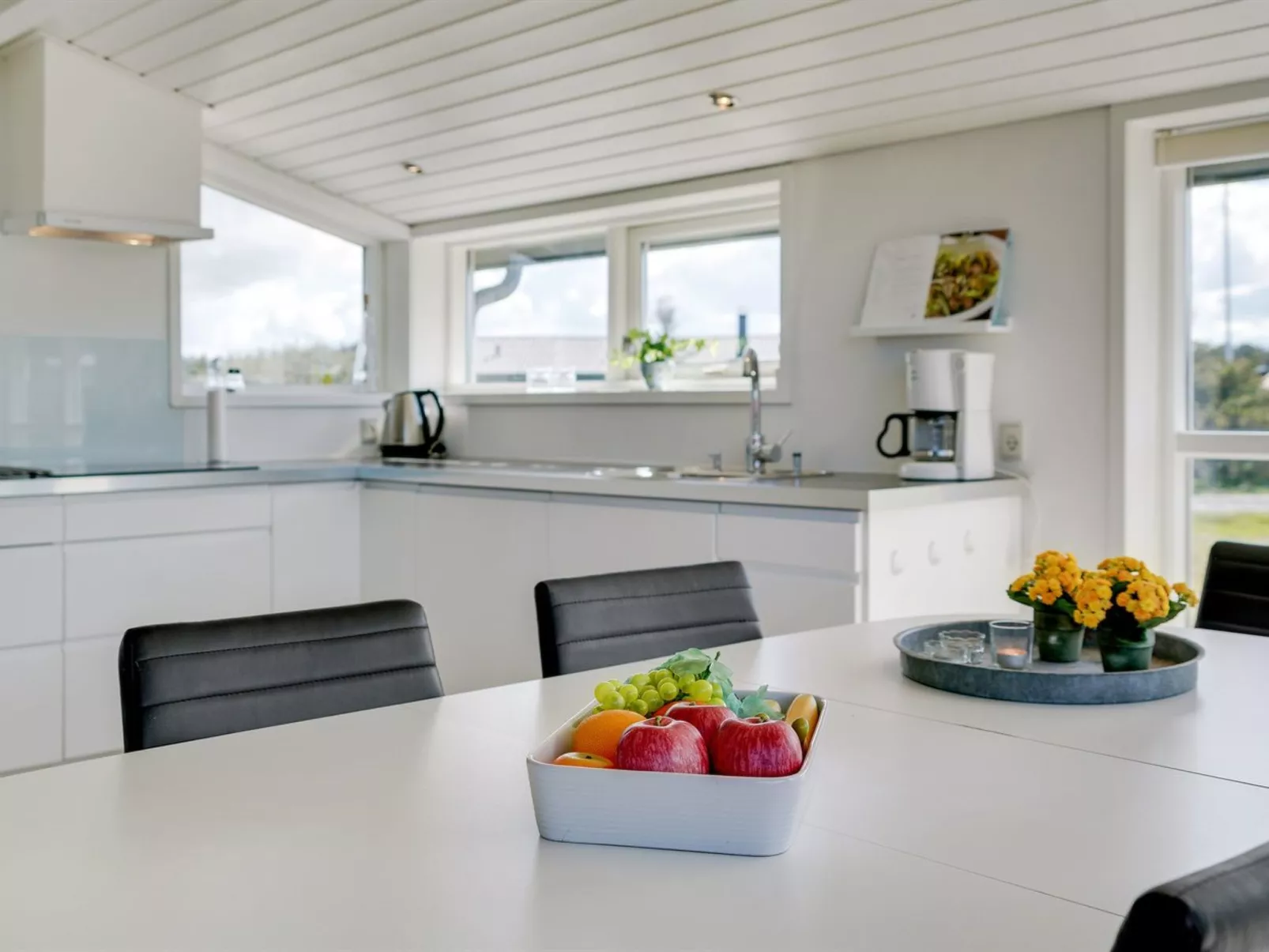 "Bertil" - 400m from the sea-Binnen