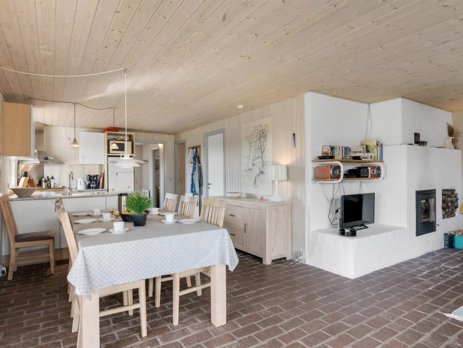 "Sutere" - 200m to the fjord-Binnen