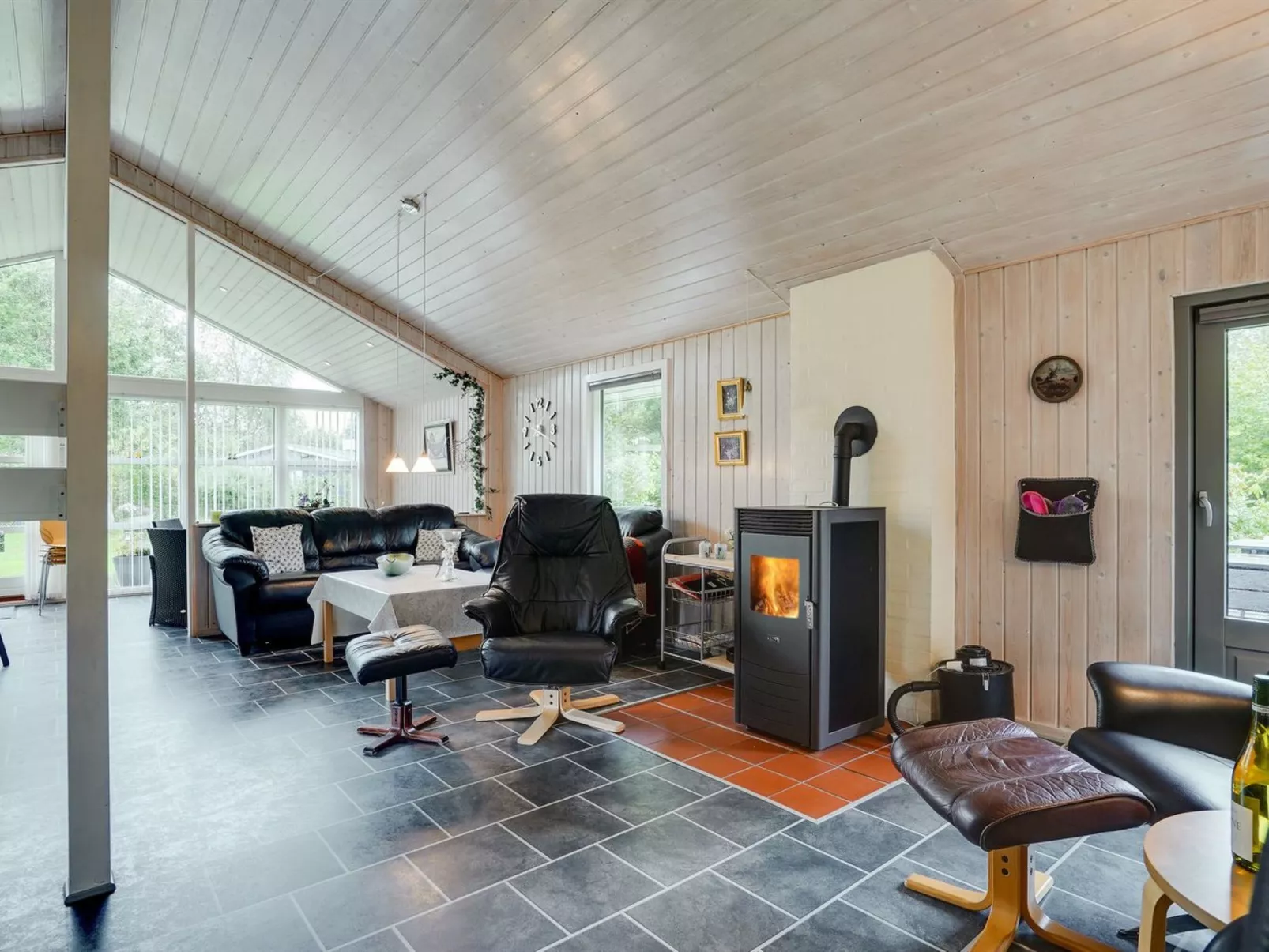 "Hermand" - 700m from the sea-Binnen